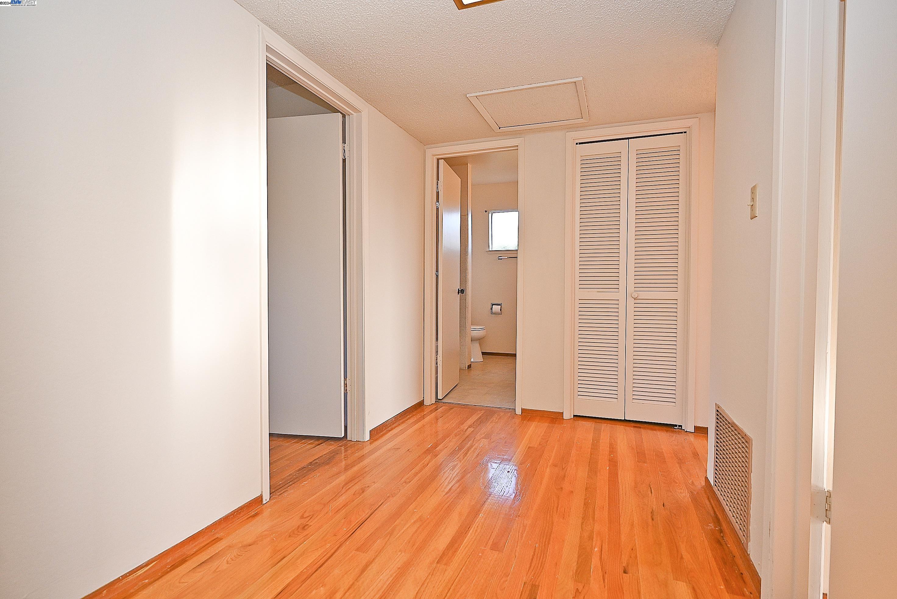 102 Northrop Pl