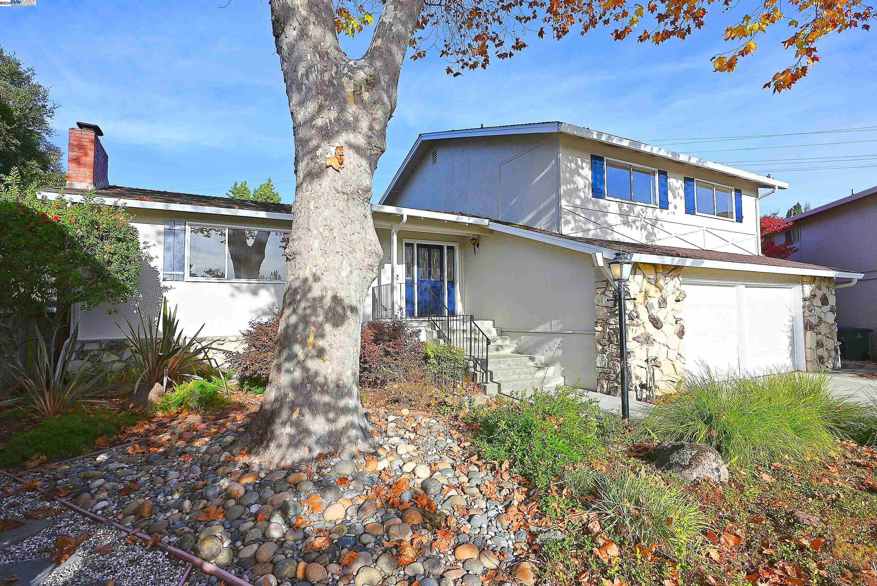 102 Northrop Pl
