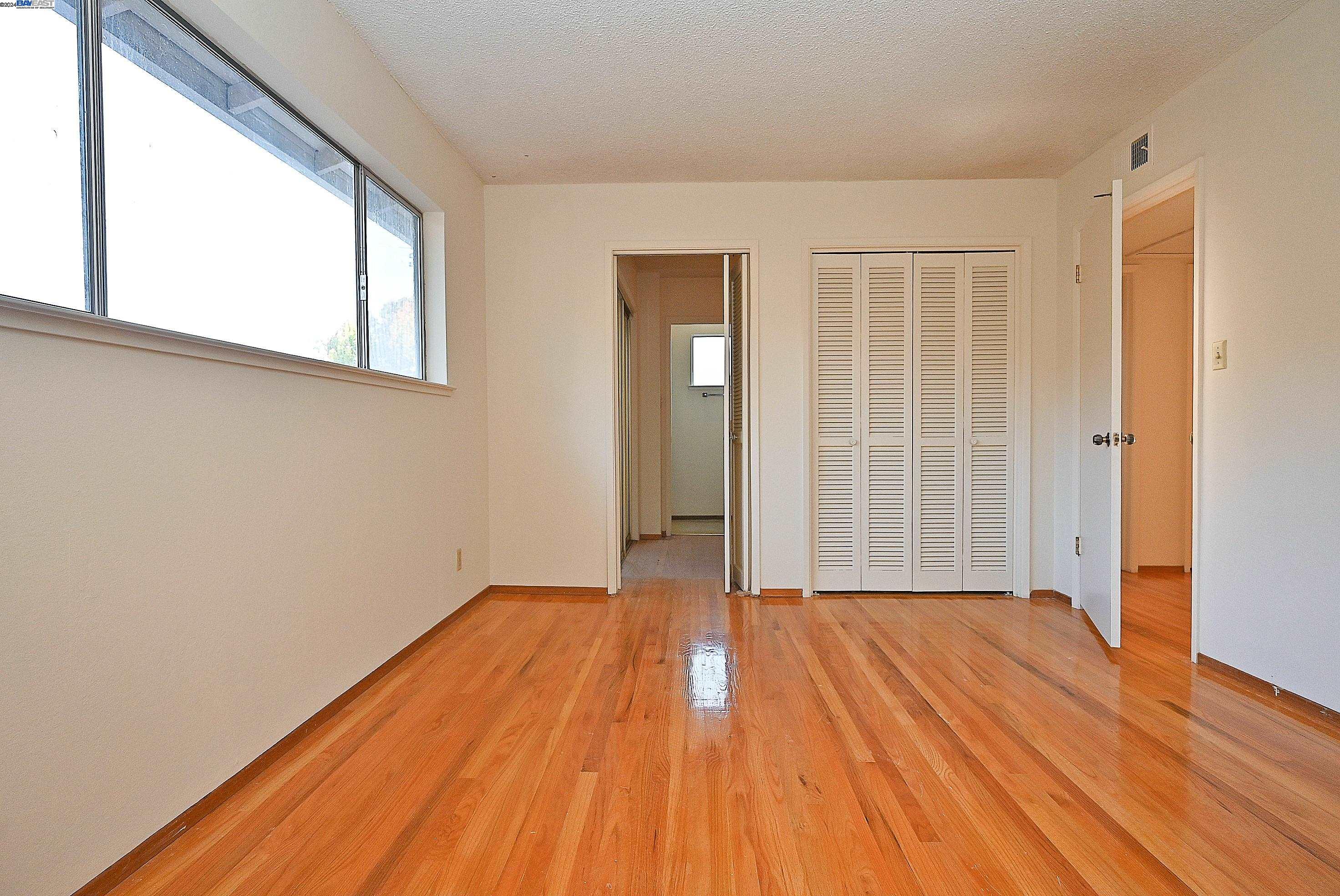102 Northrop Pl