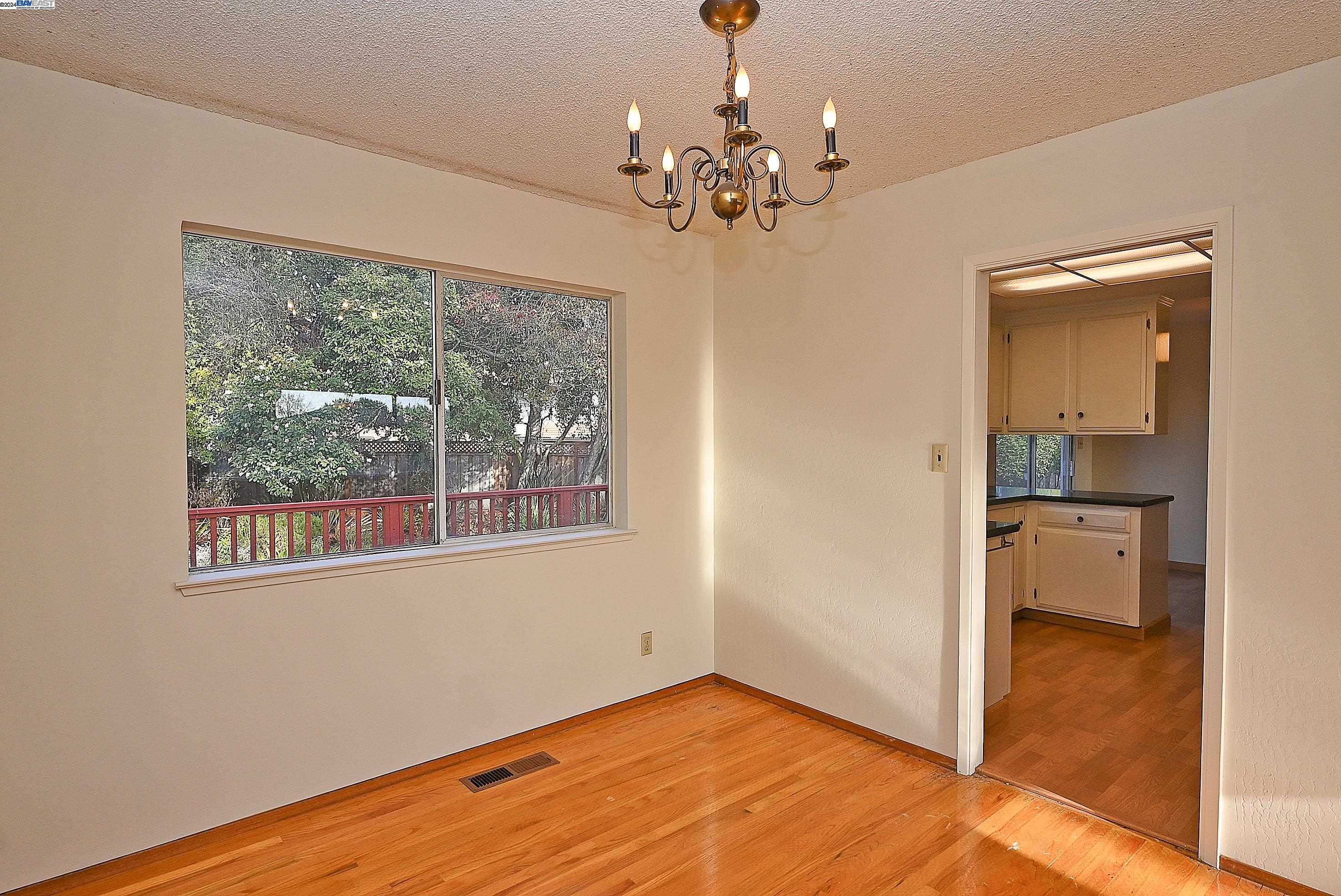 102 Northrop Pl