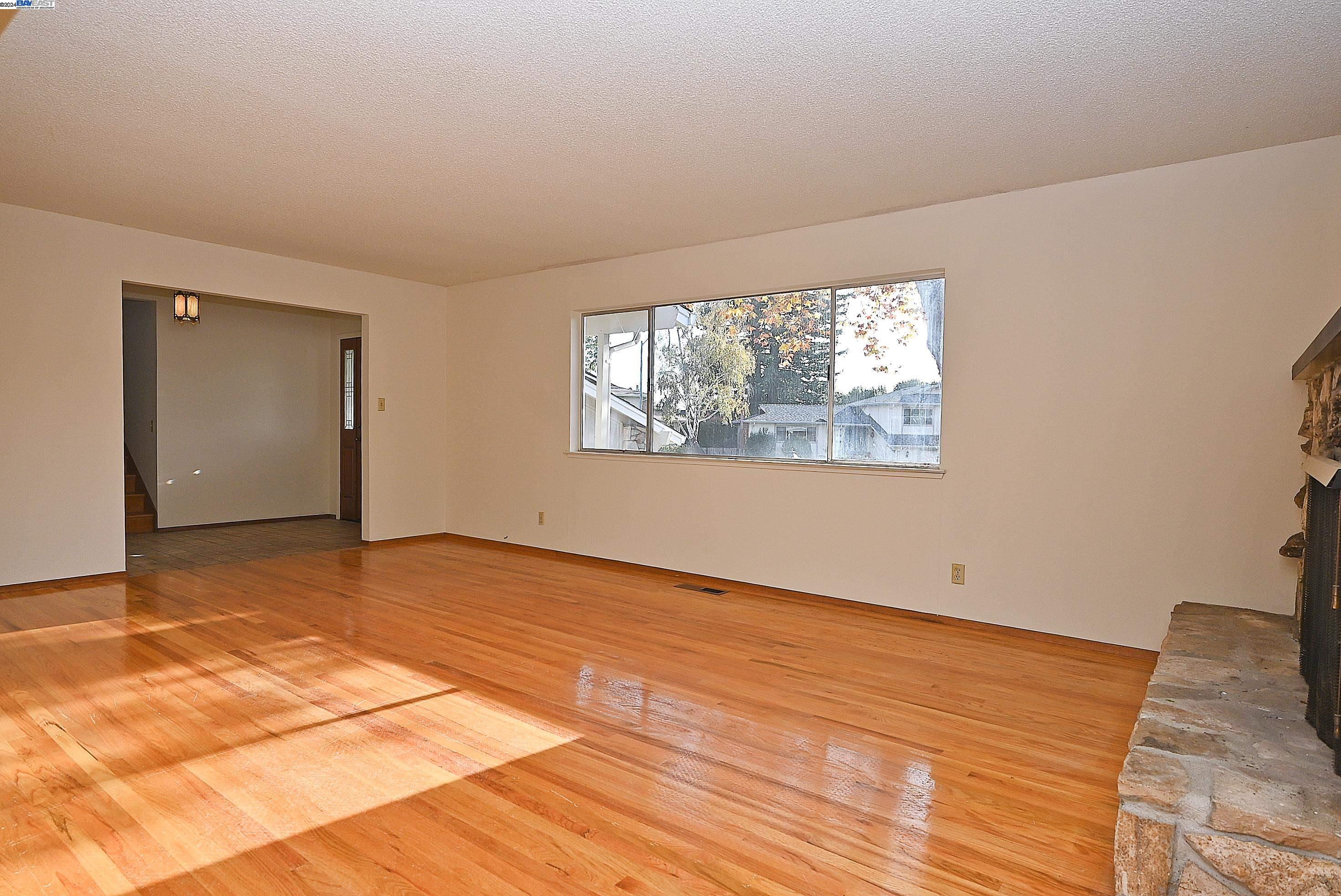 102 Northrop Pl