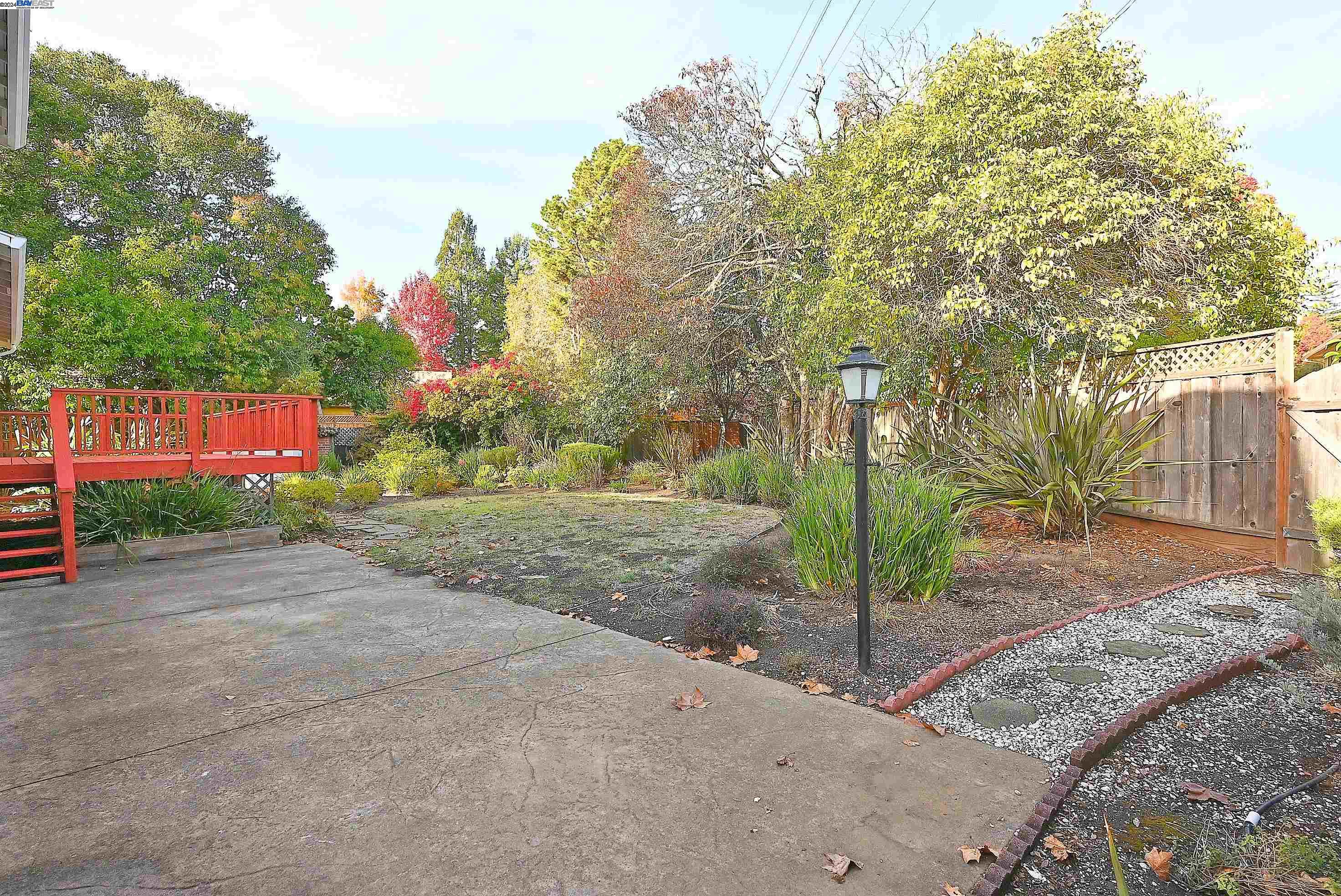 102 Northrop Pl