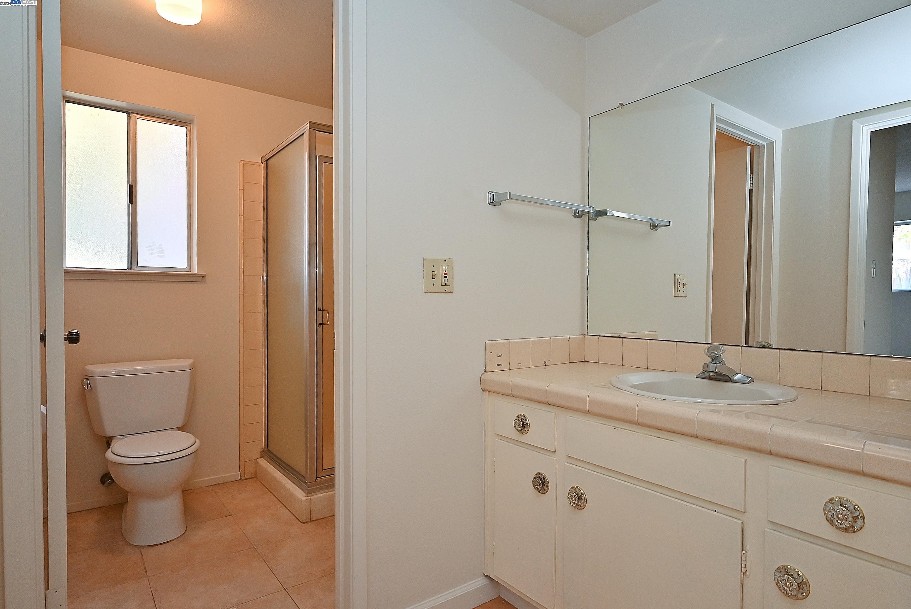 102 Northrop Pl