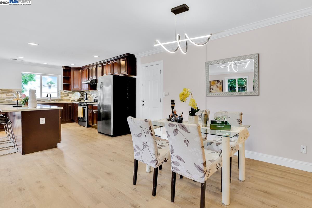 36731 Ruschin Dr