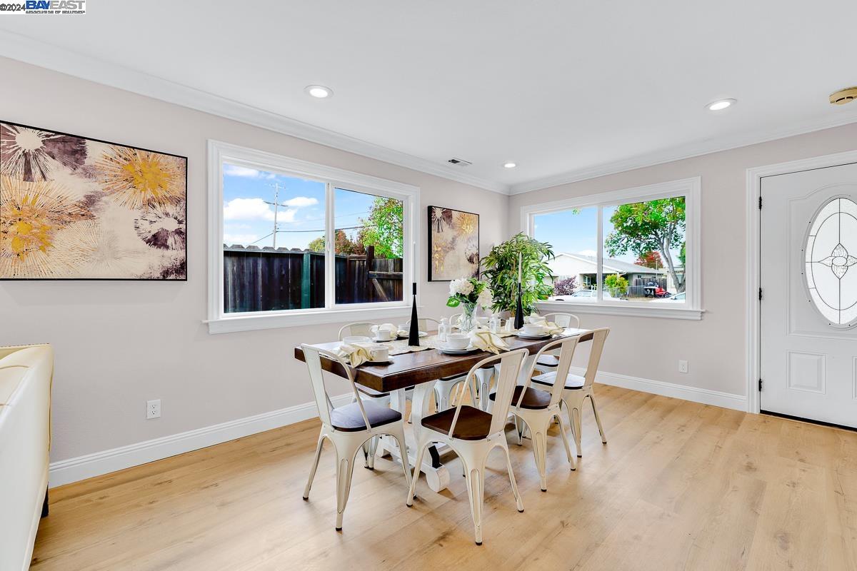 36731 Ruschin Dr