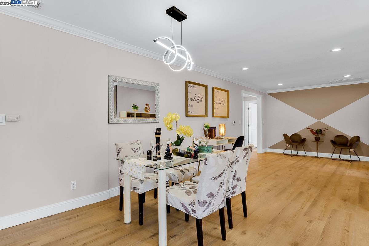 36731 Ruschin Dr