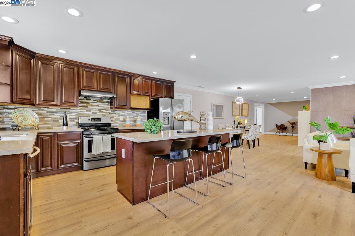 36731 Ruschin Dr