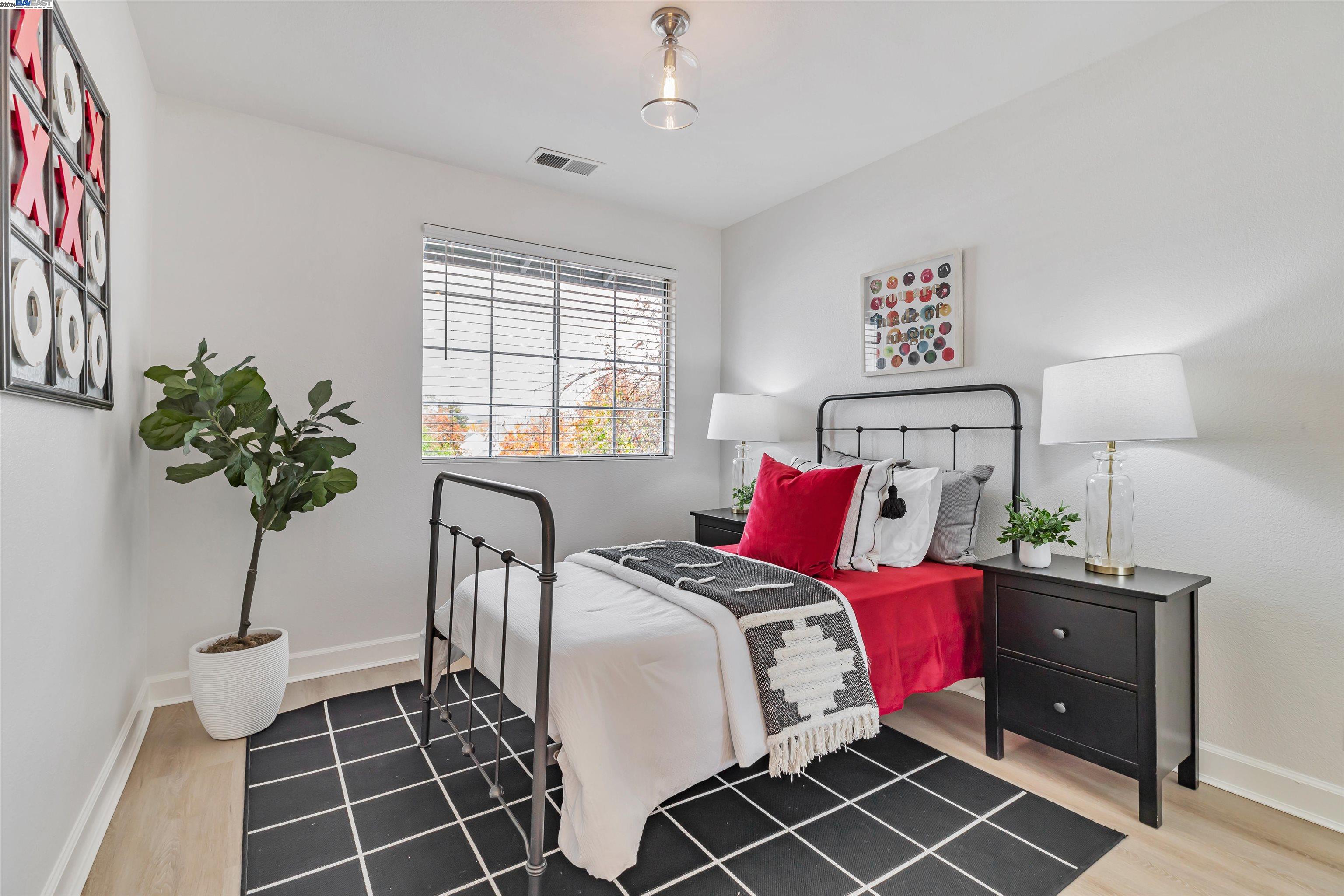 288 Mavis Dr
