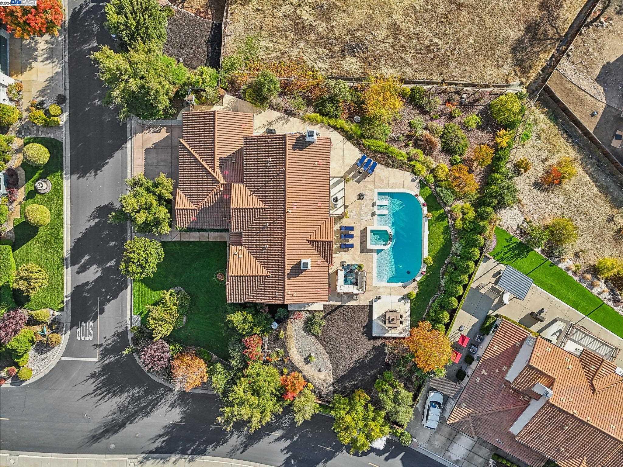 5315 Donald Ridge Ct