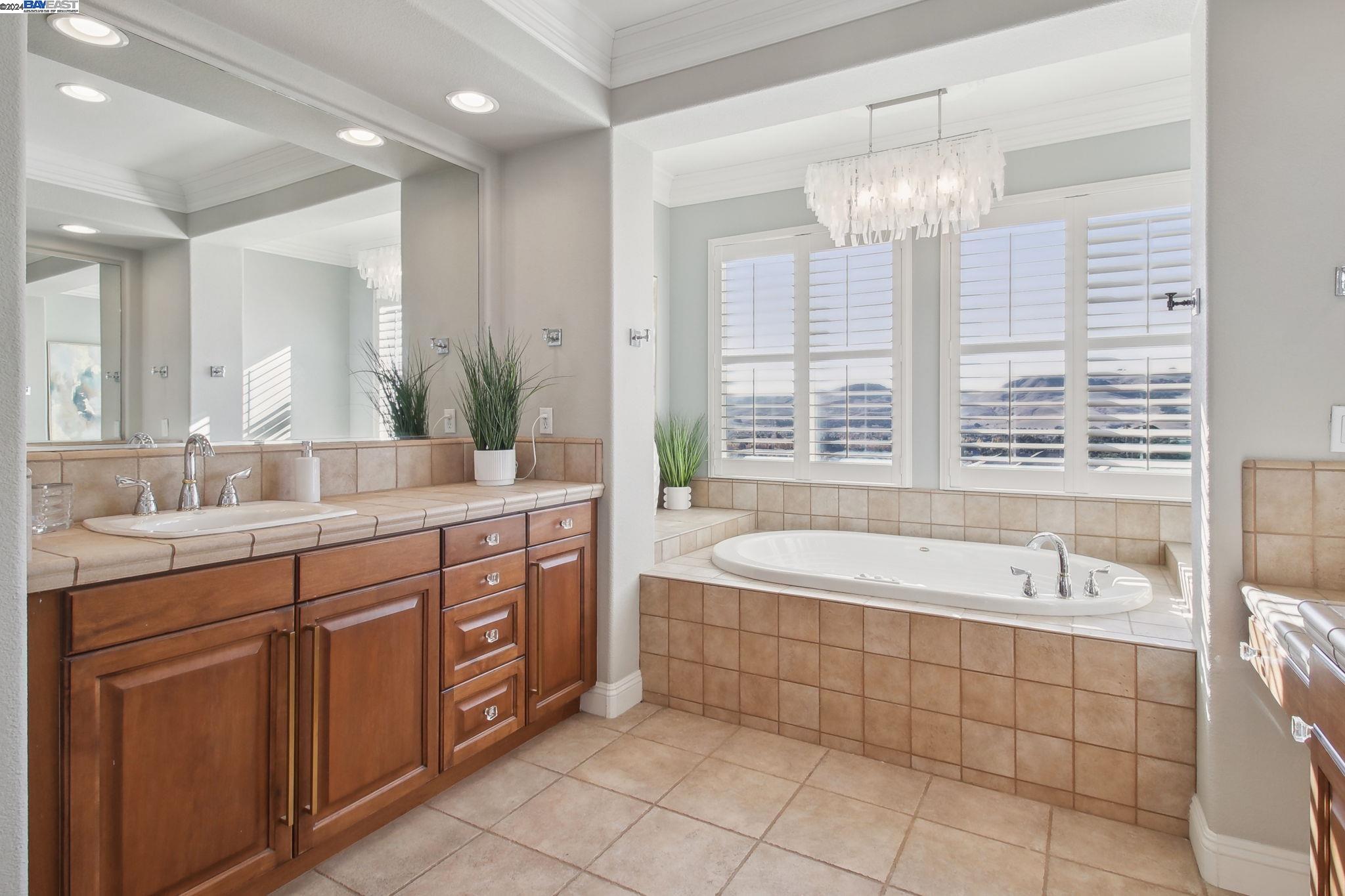 5315 Donald Ridge Ct