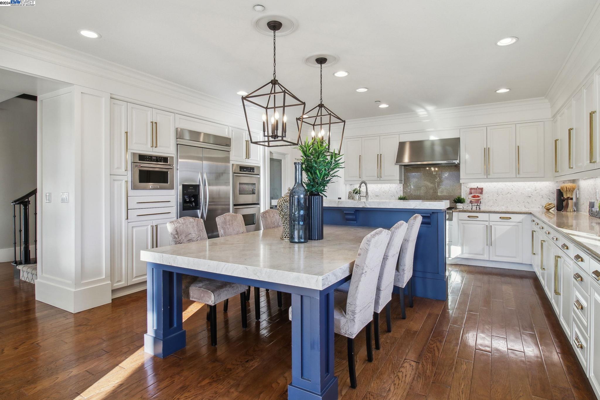 5315 Donald Ridge Ct