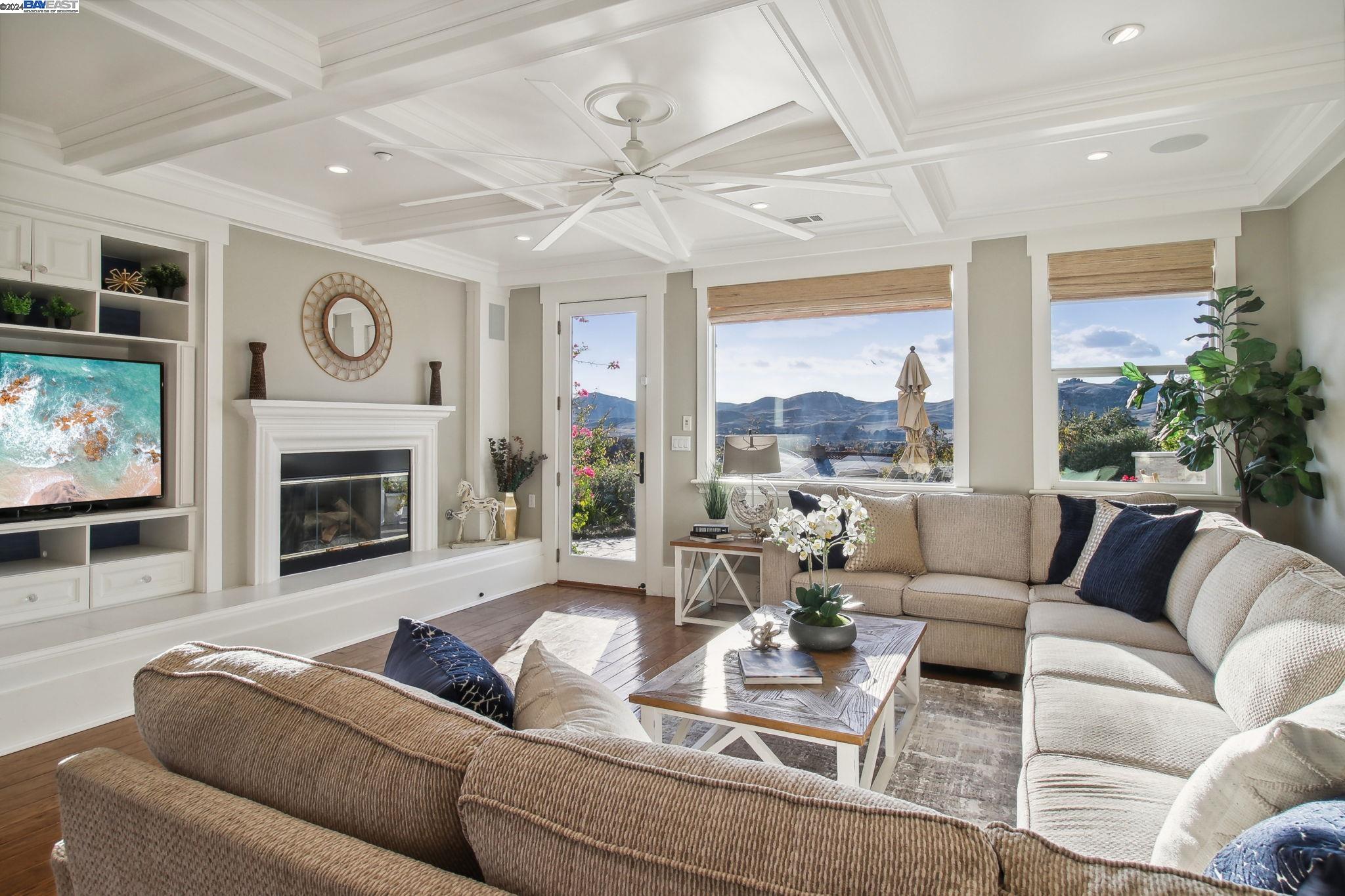 5315 Donald Ridge Ct
