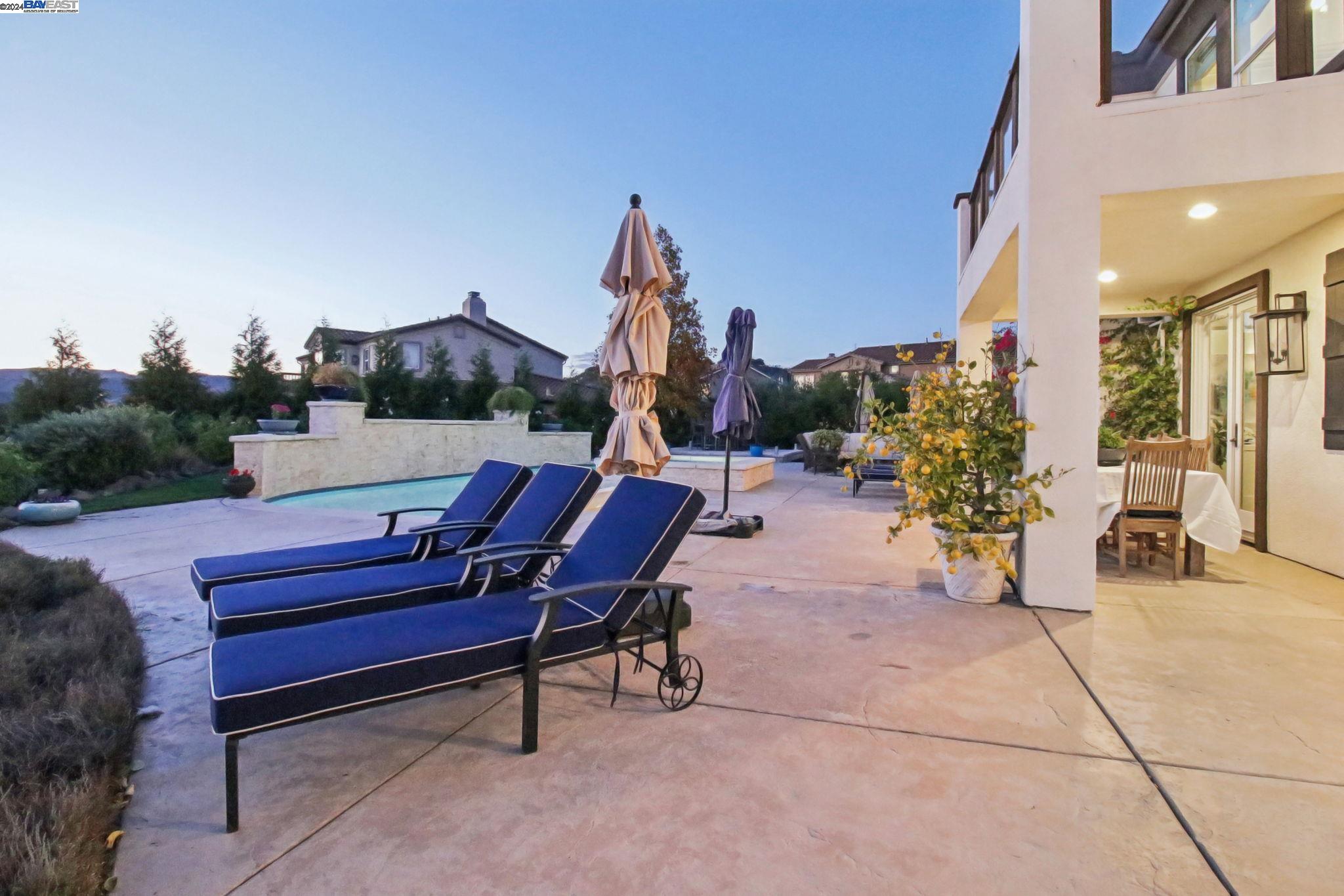 5315 Donald Ridge Ct