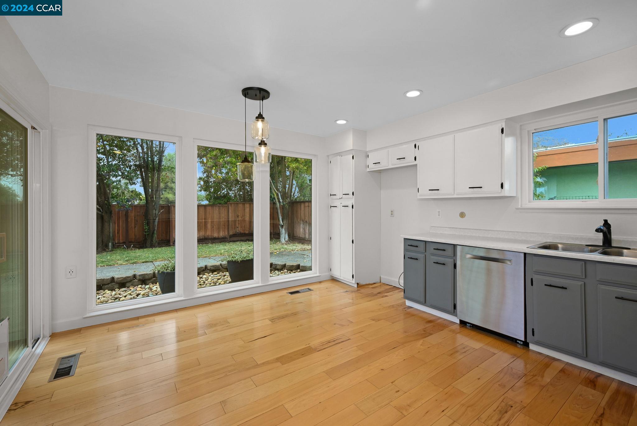 1518 Heather Ln