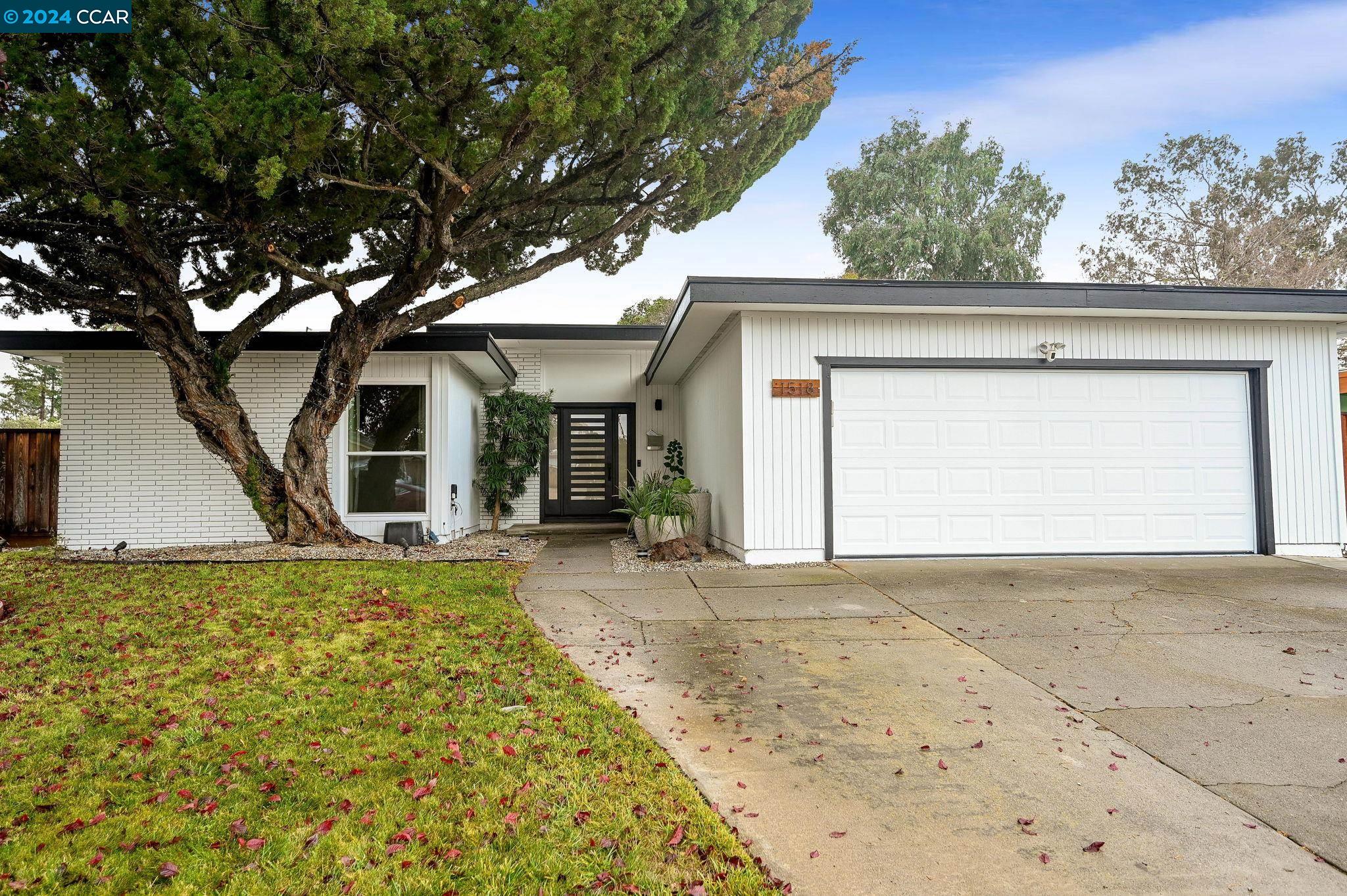 1518 Heather Ln