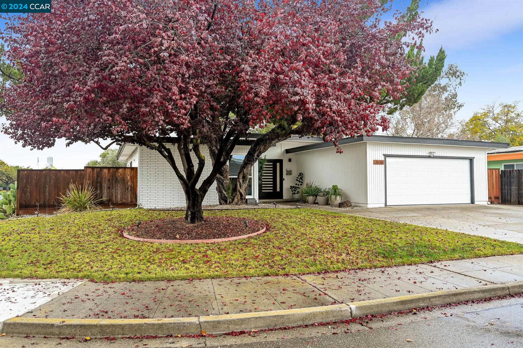 1518 Heather Ln