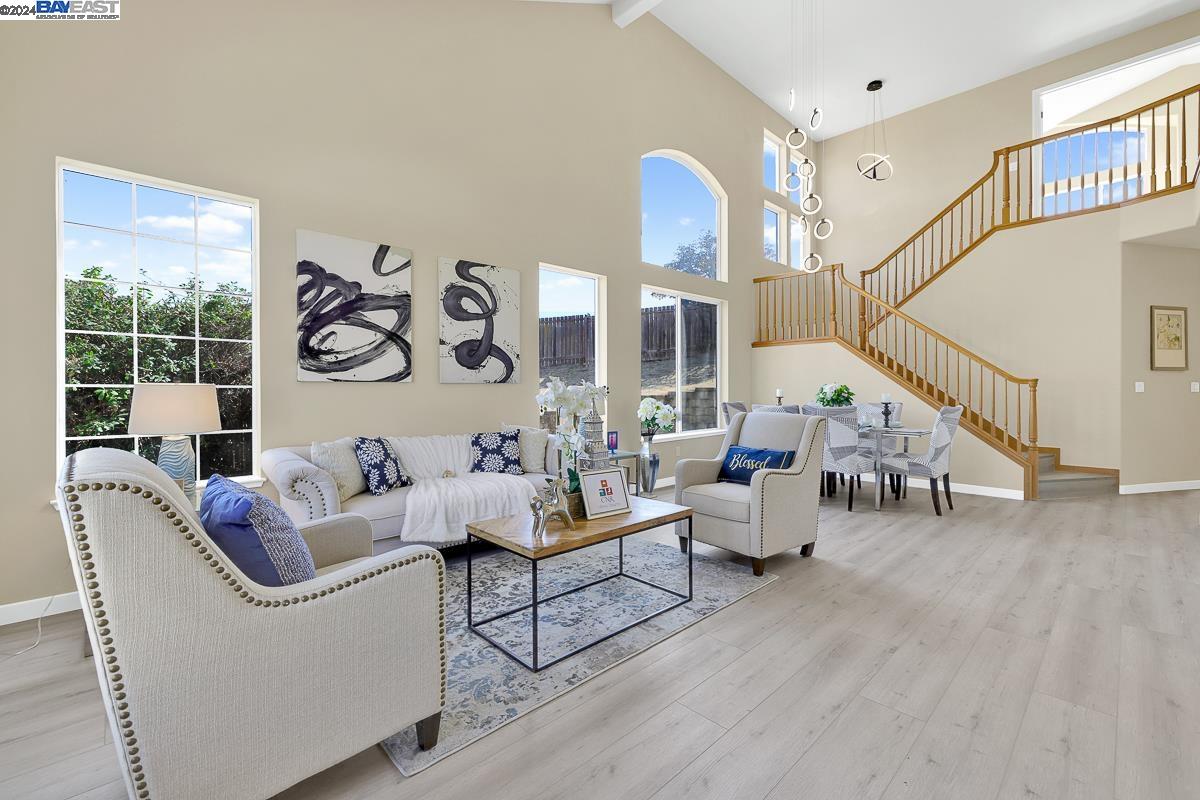 115 Matthew Ct