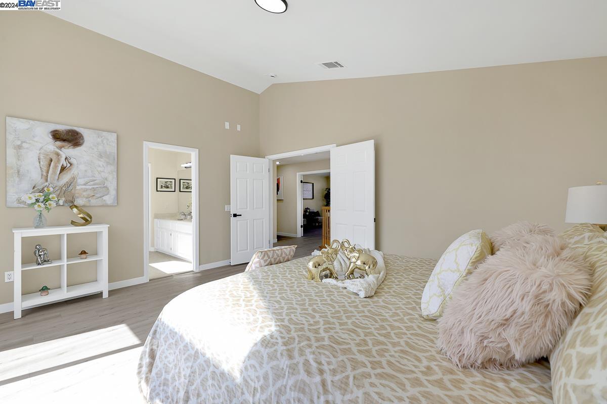 115 Matthew Ct