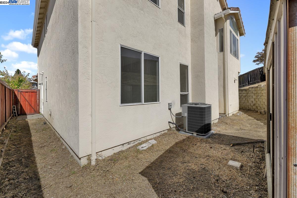 115 Matthew Ct
