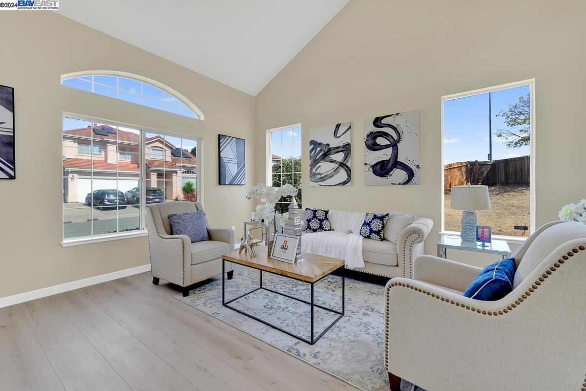 115 Matthew Ct