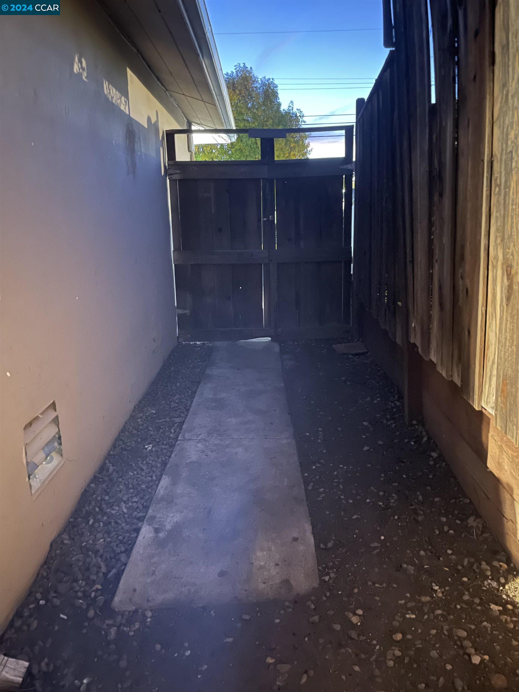 3110 Ida Dr