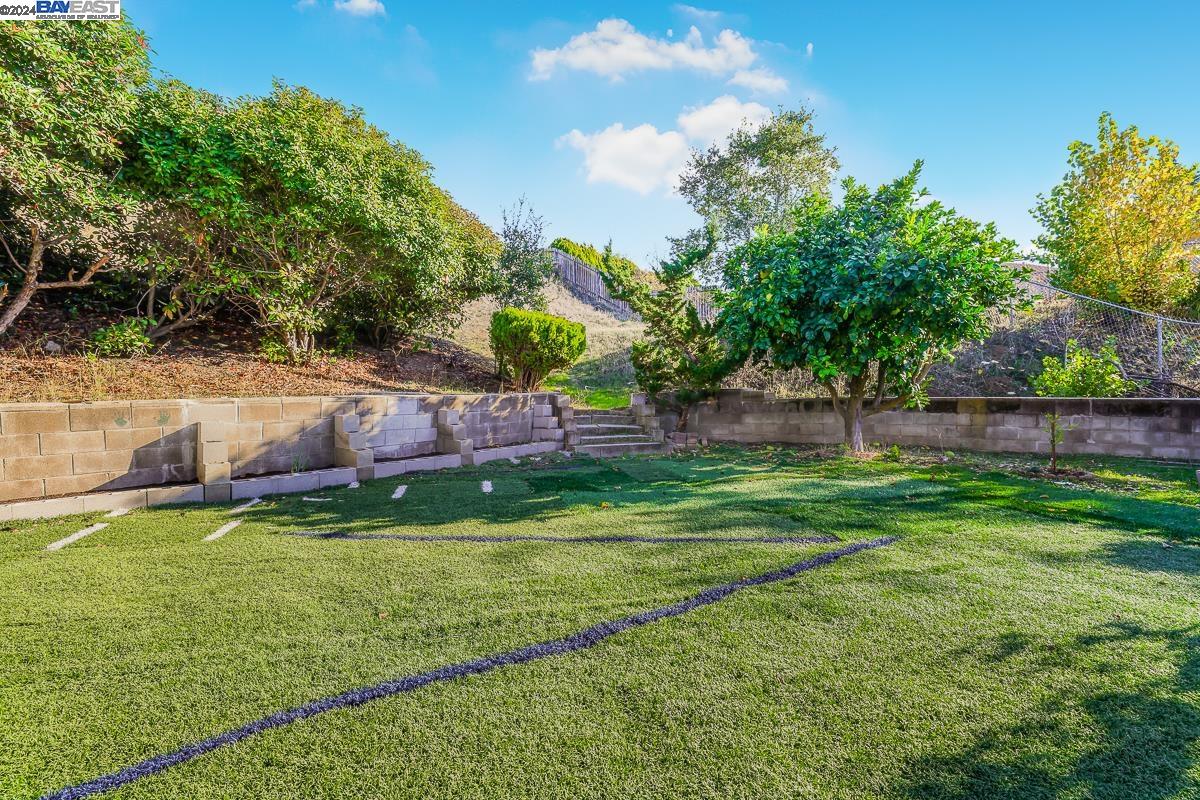 112 Oak Ct