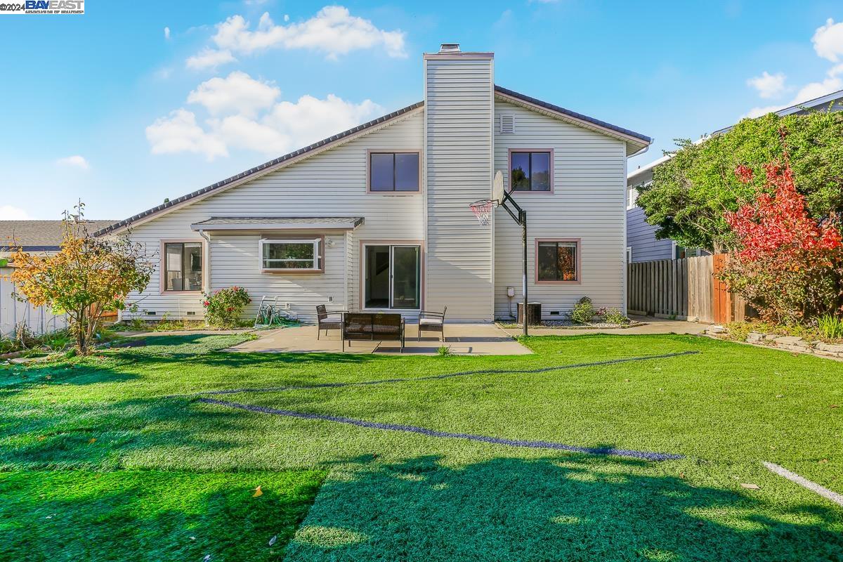 112 Oak Ct