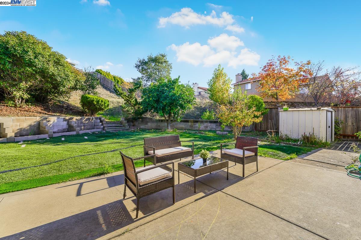 112 Oak Ct