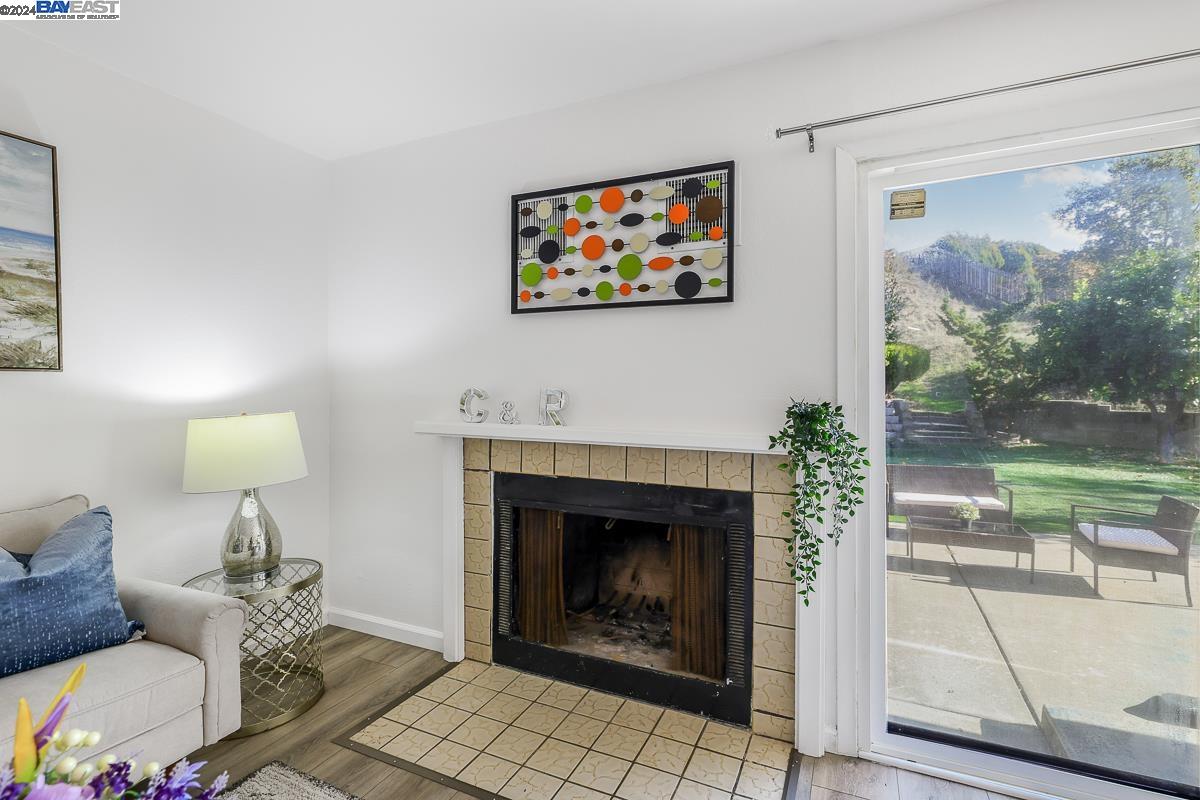 112 Oak Ct