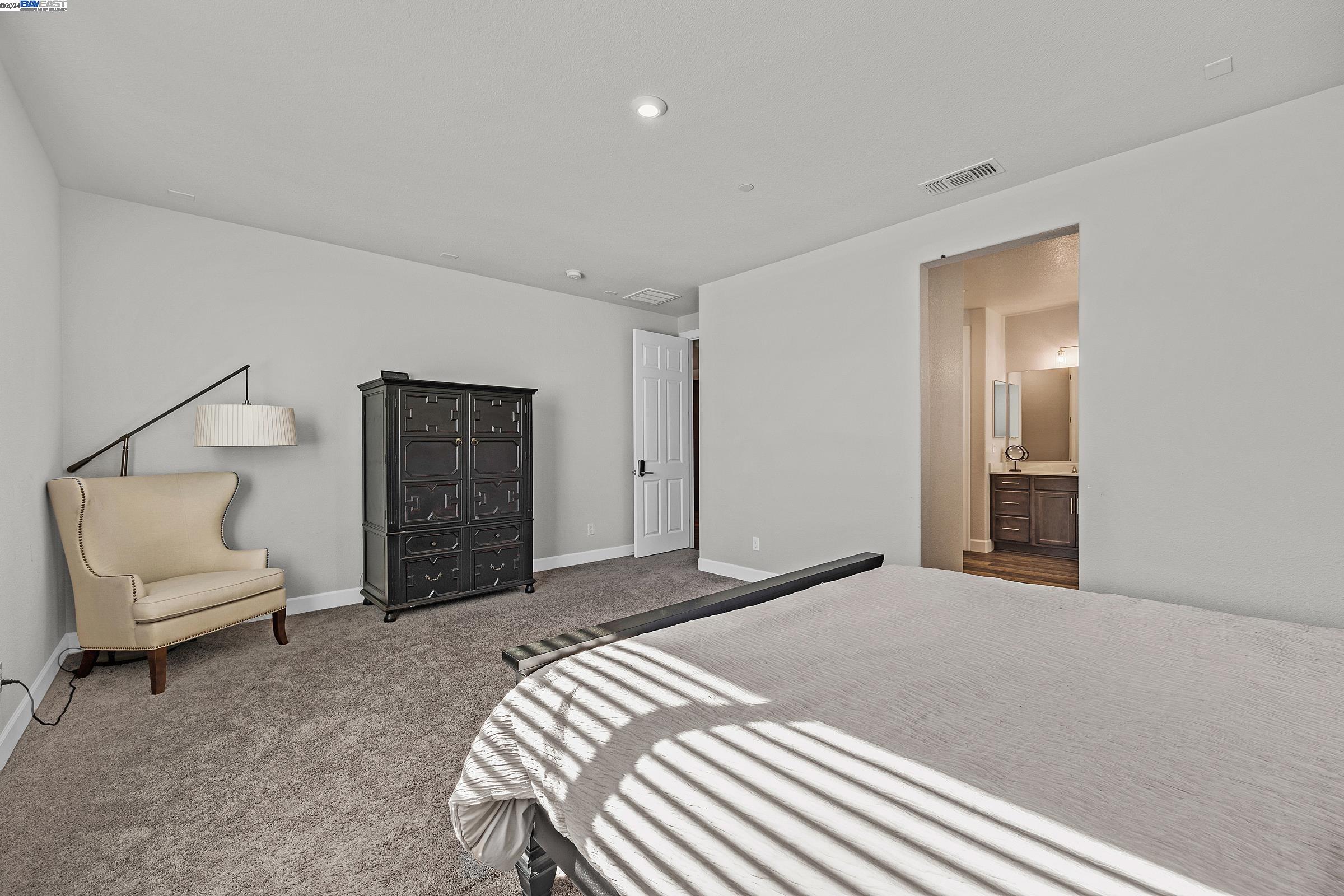 780 Chimes St.