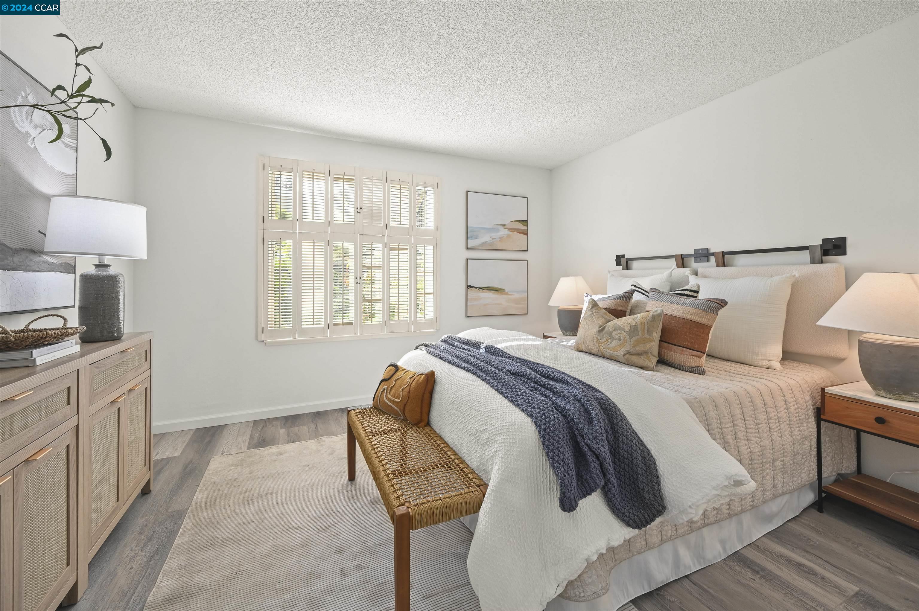 3120 Ptarmigan Dr # 4 Unit: #4