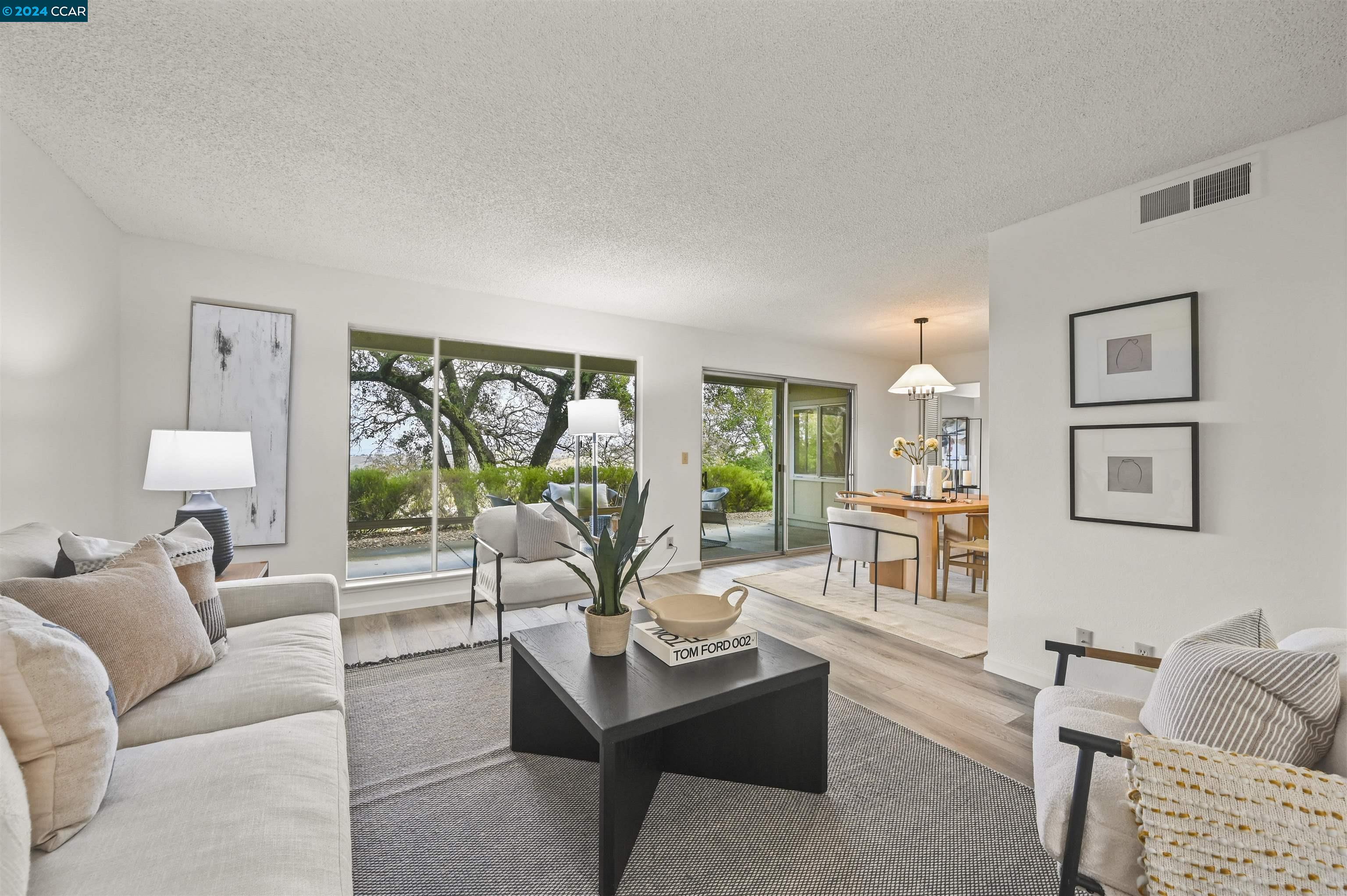 3120 Ptarmigan Dr # 4 Unit: #4