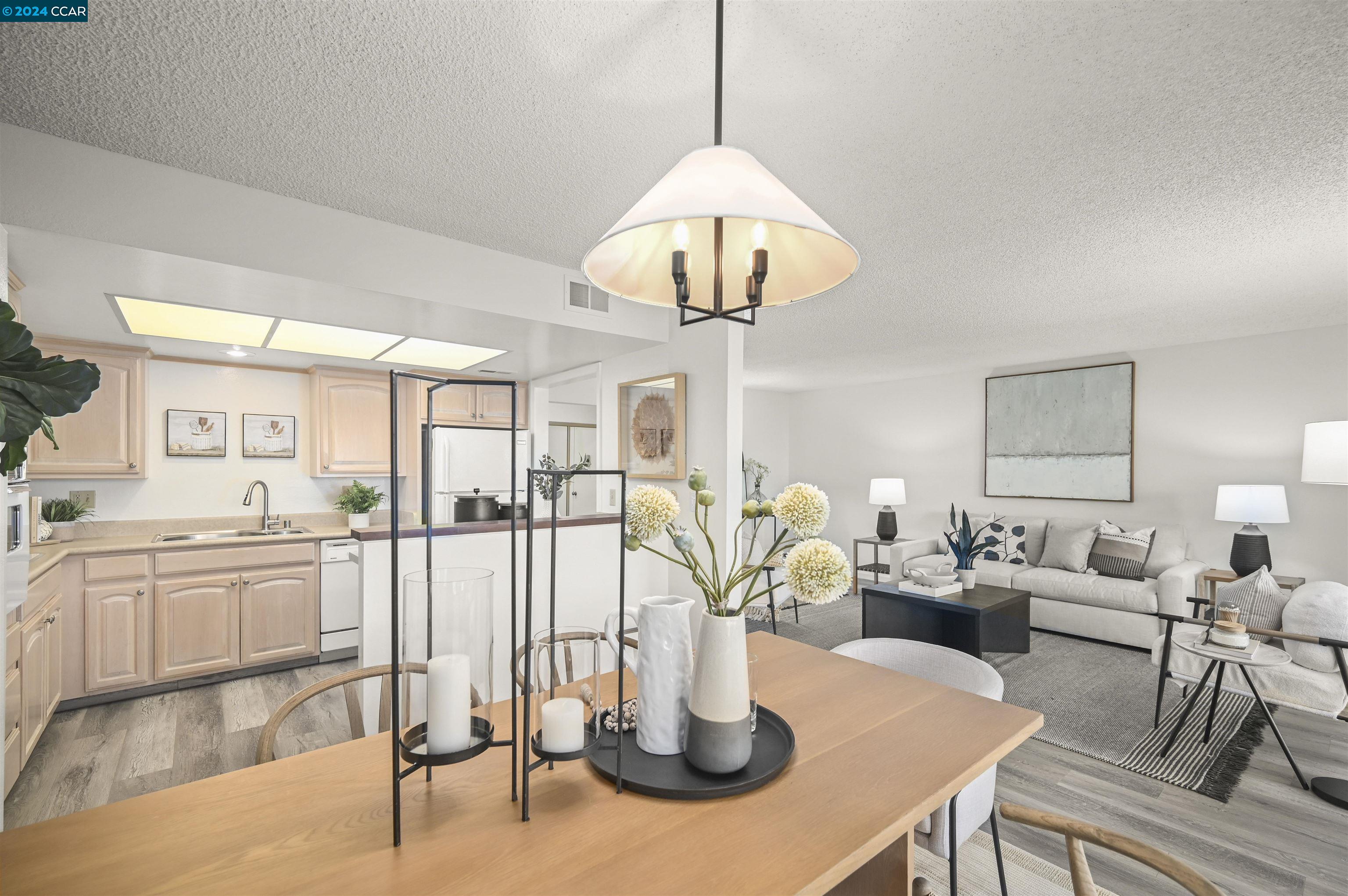 3120 Ptarmigan Dr # 4 Unit: #4