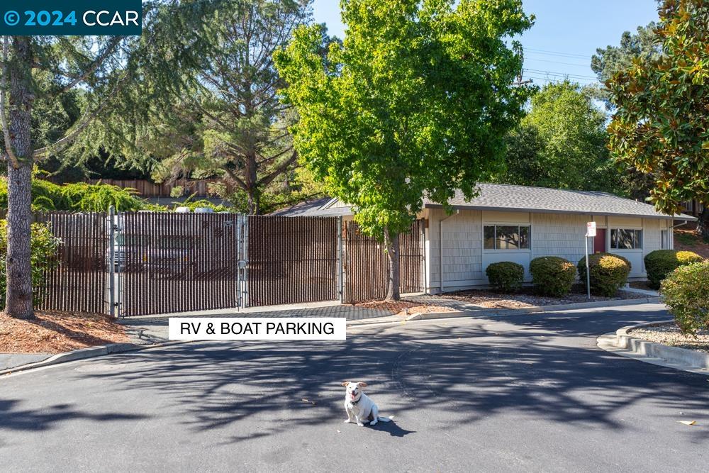 1811 Holland Dr