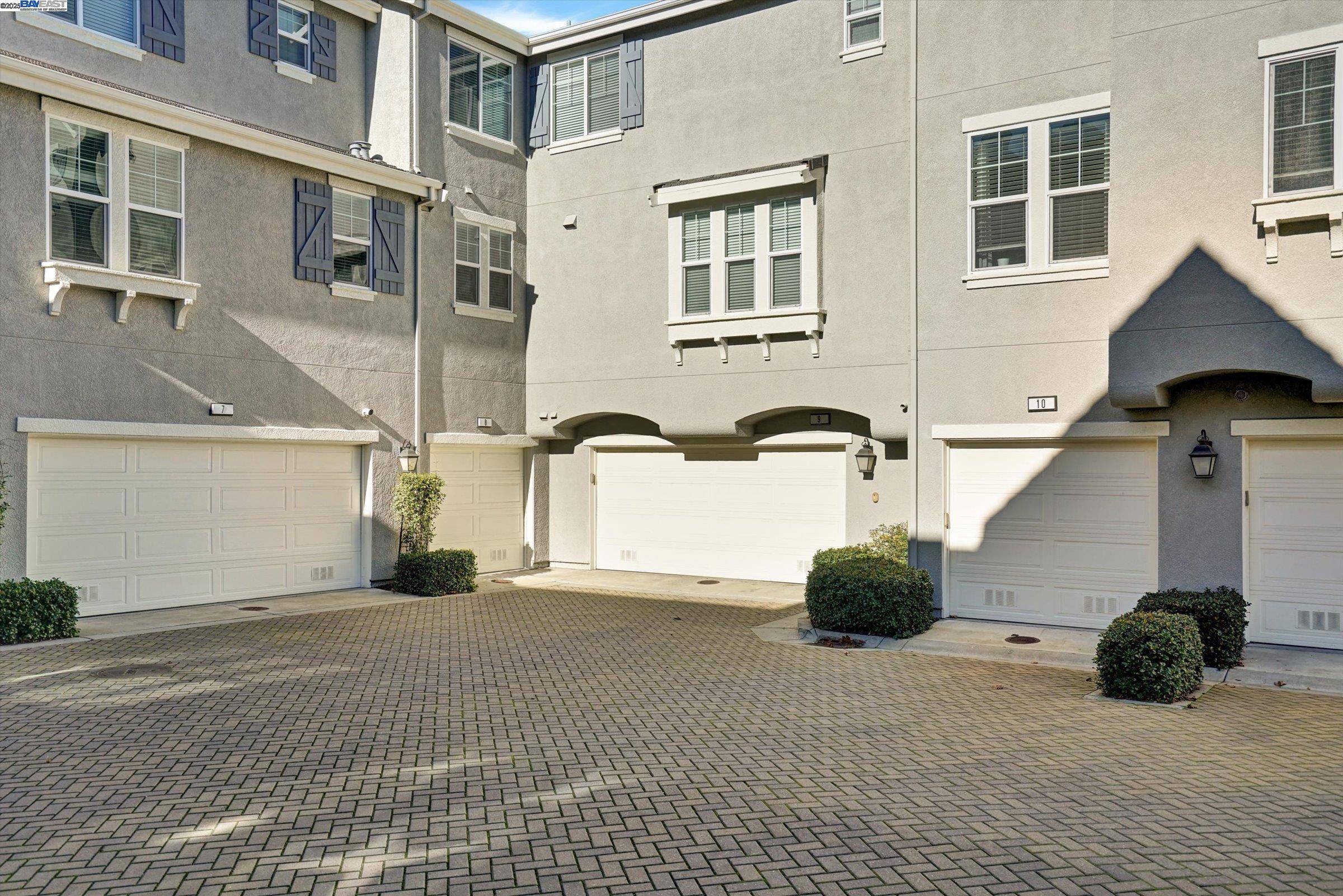 140 Selby Ln # 9