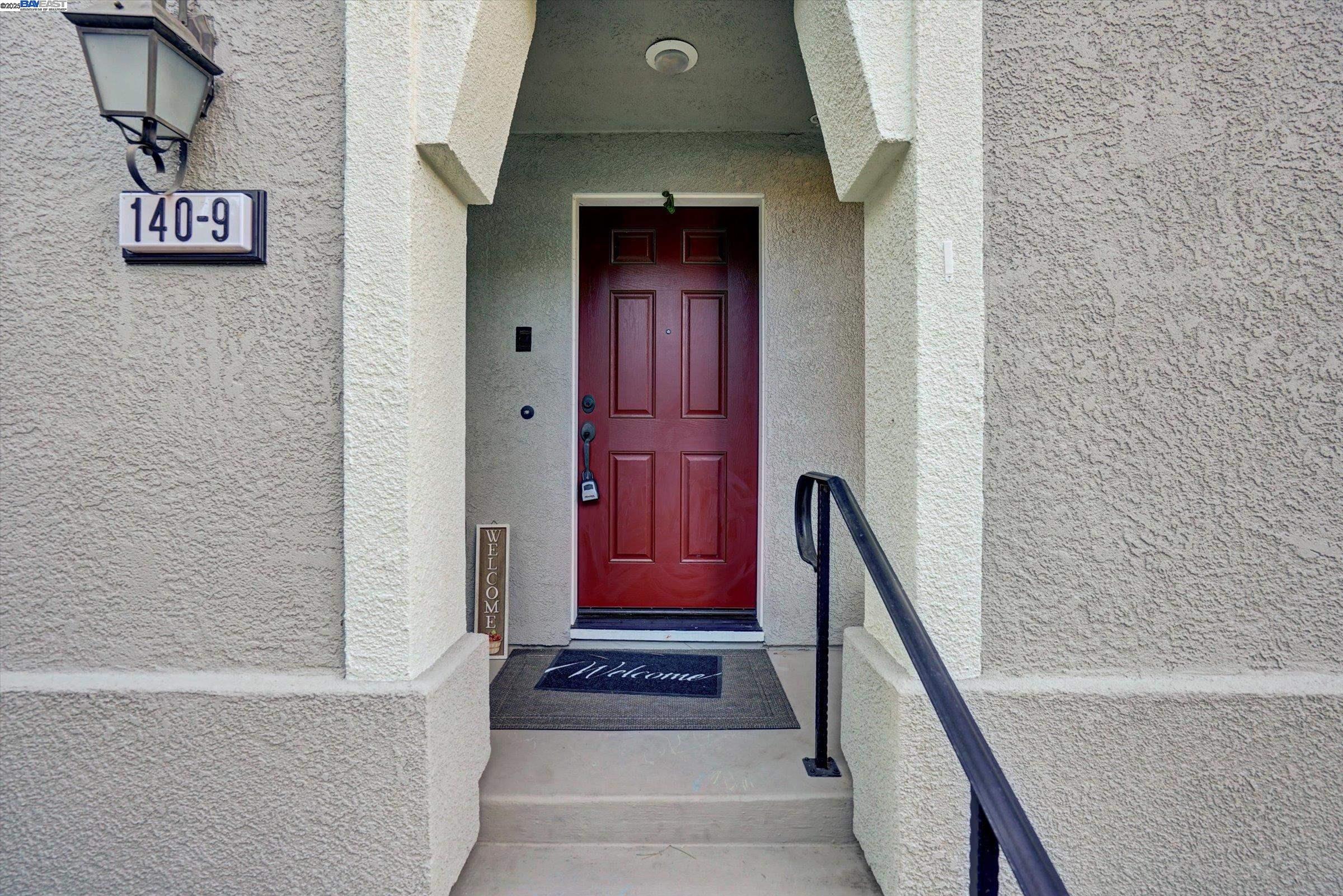140 Selby Ln # 9