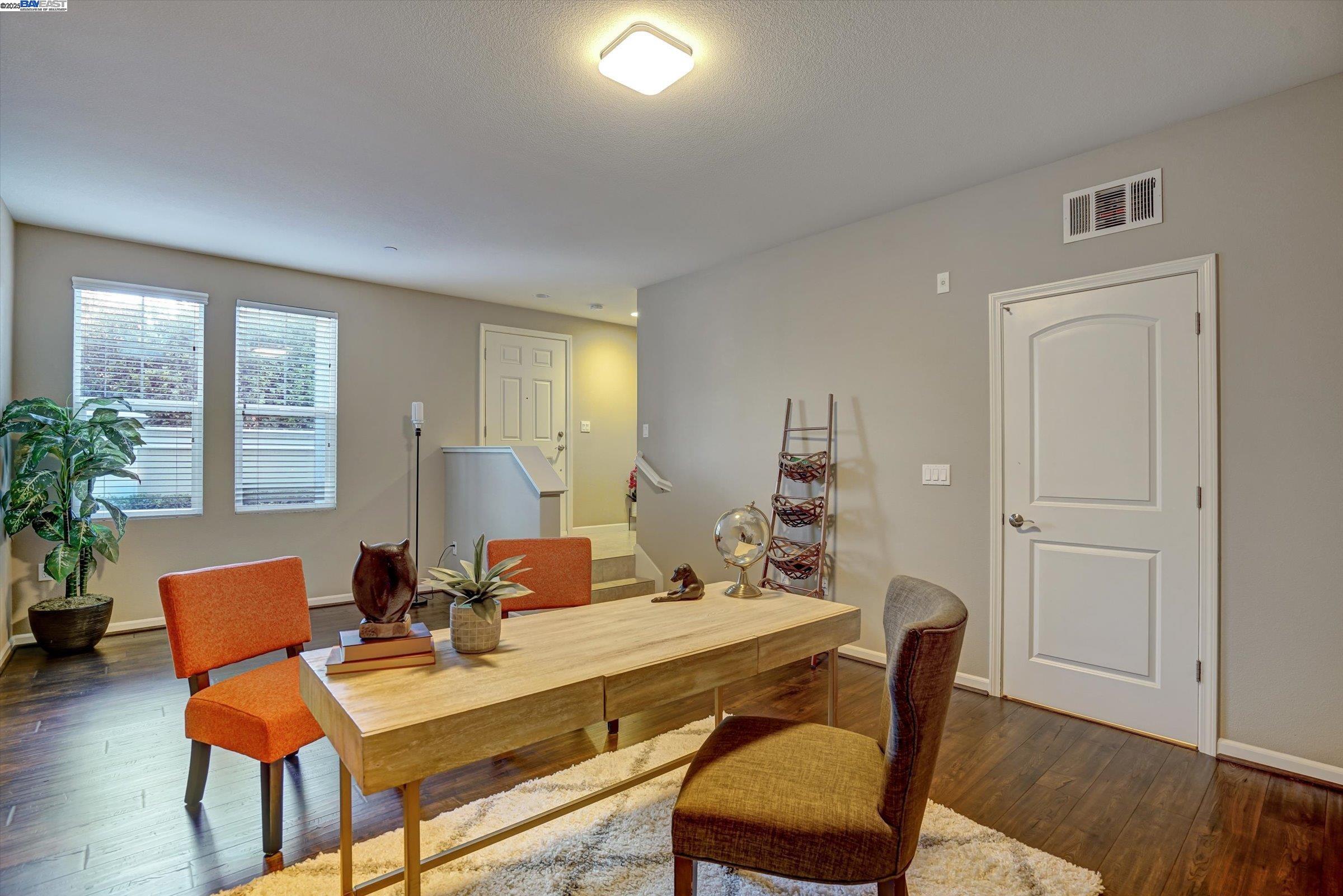 140 Selby Ln # 9