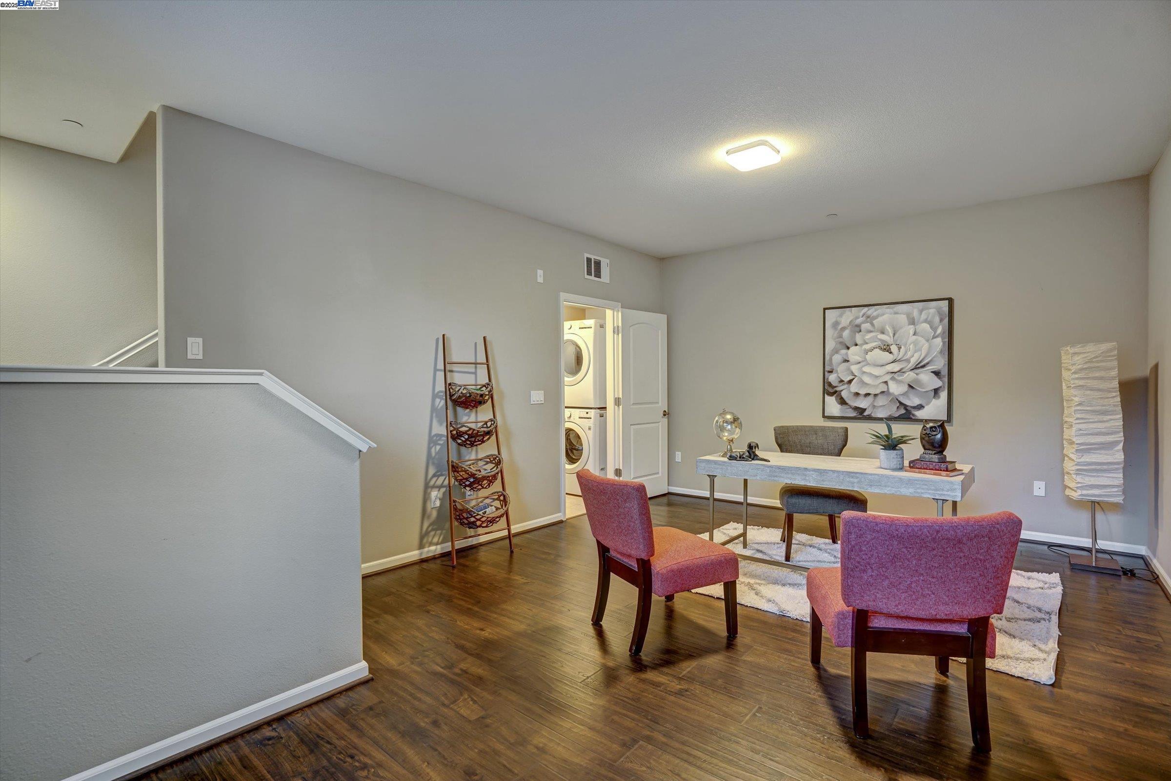 140 Selby Ln # 9