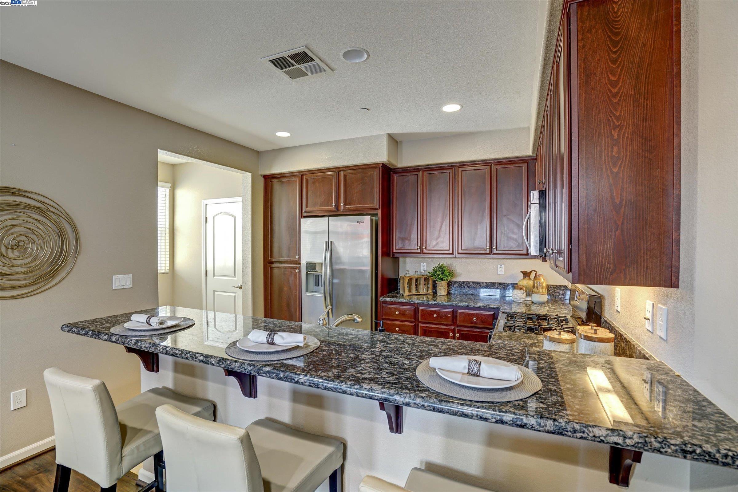 140 Selby Ln # 9