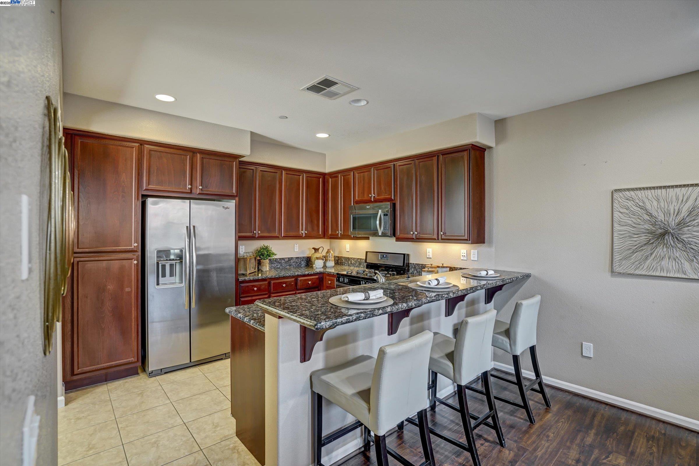 140 Selby Ln # 9