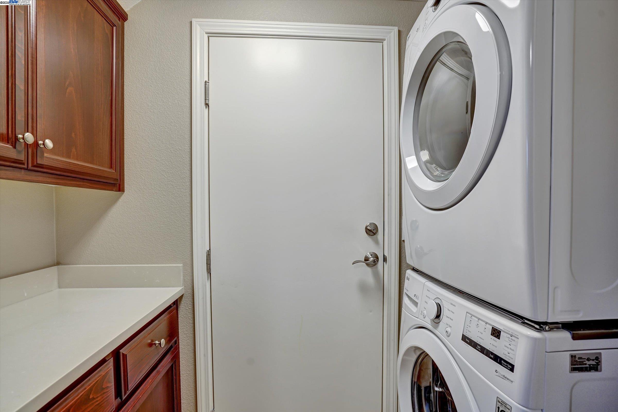 140 Selby Ln # 9