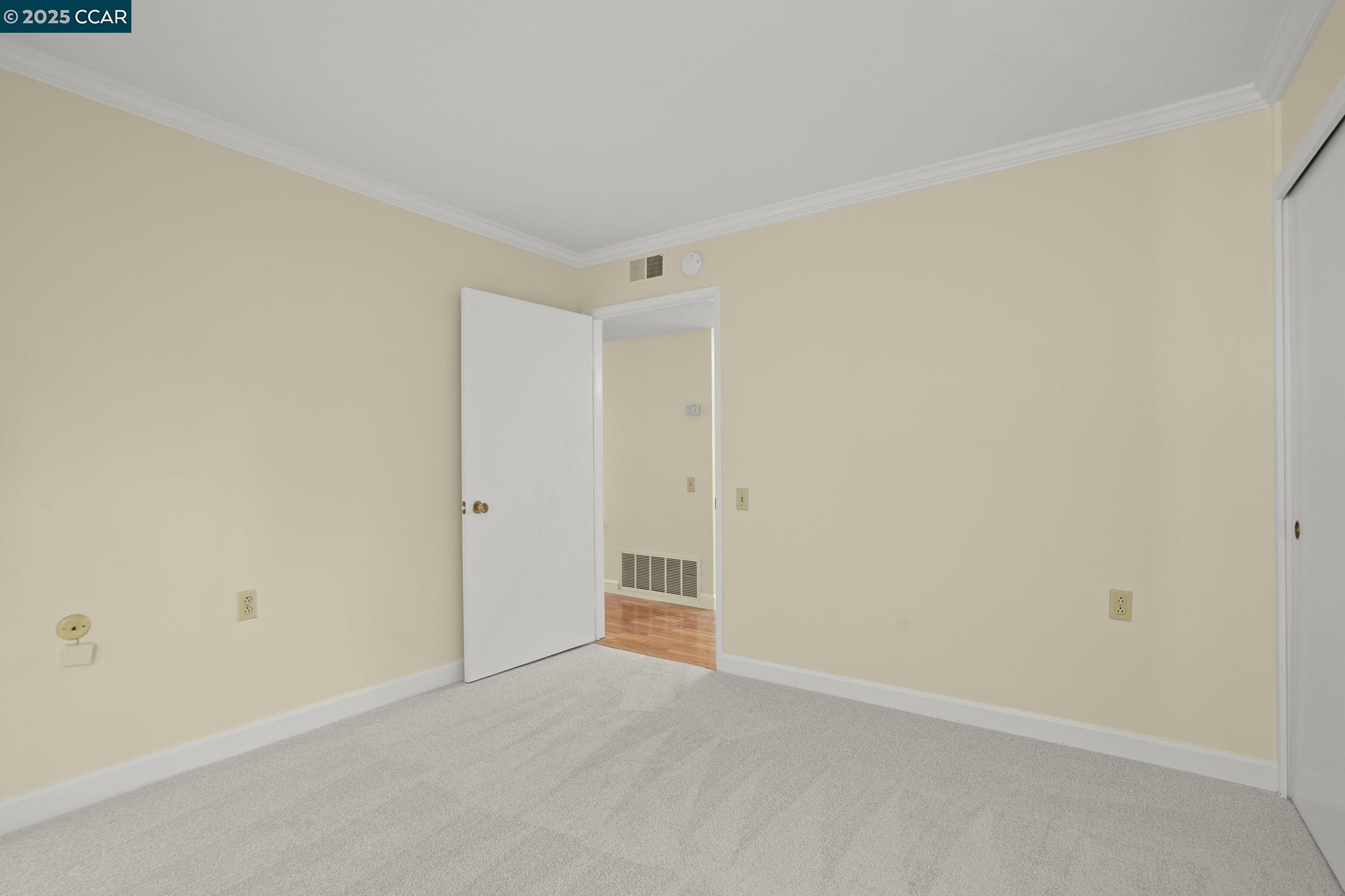 1100 Singingwood Ct. # 4