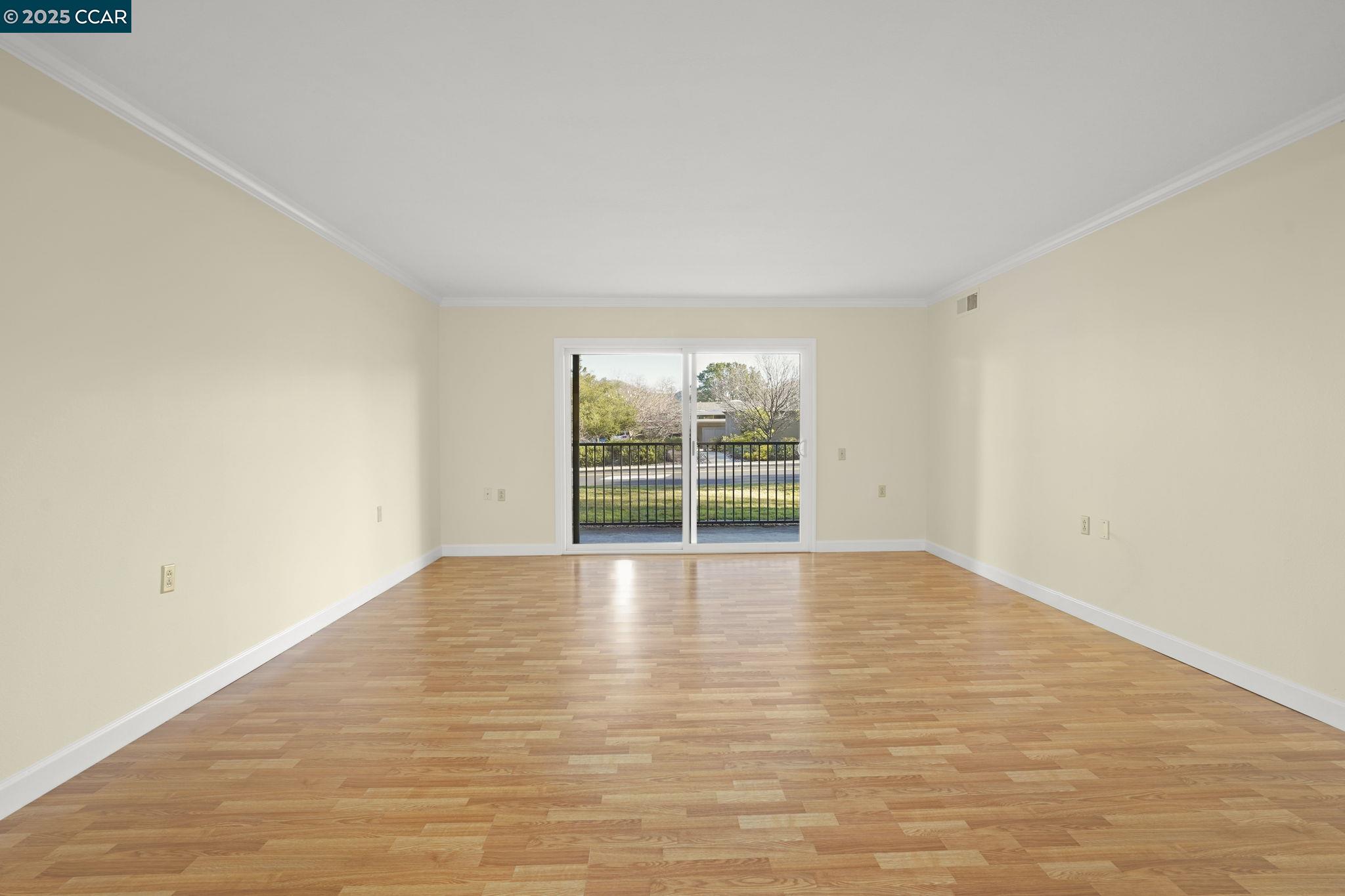 1100 Singingwood Ct. # 4