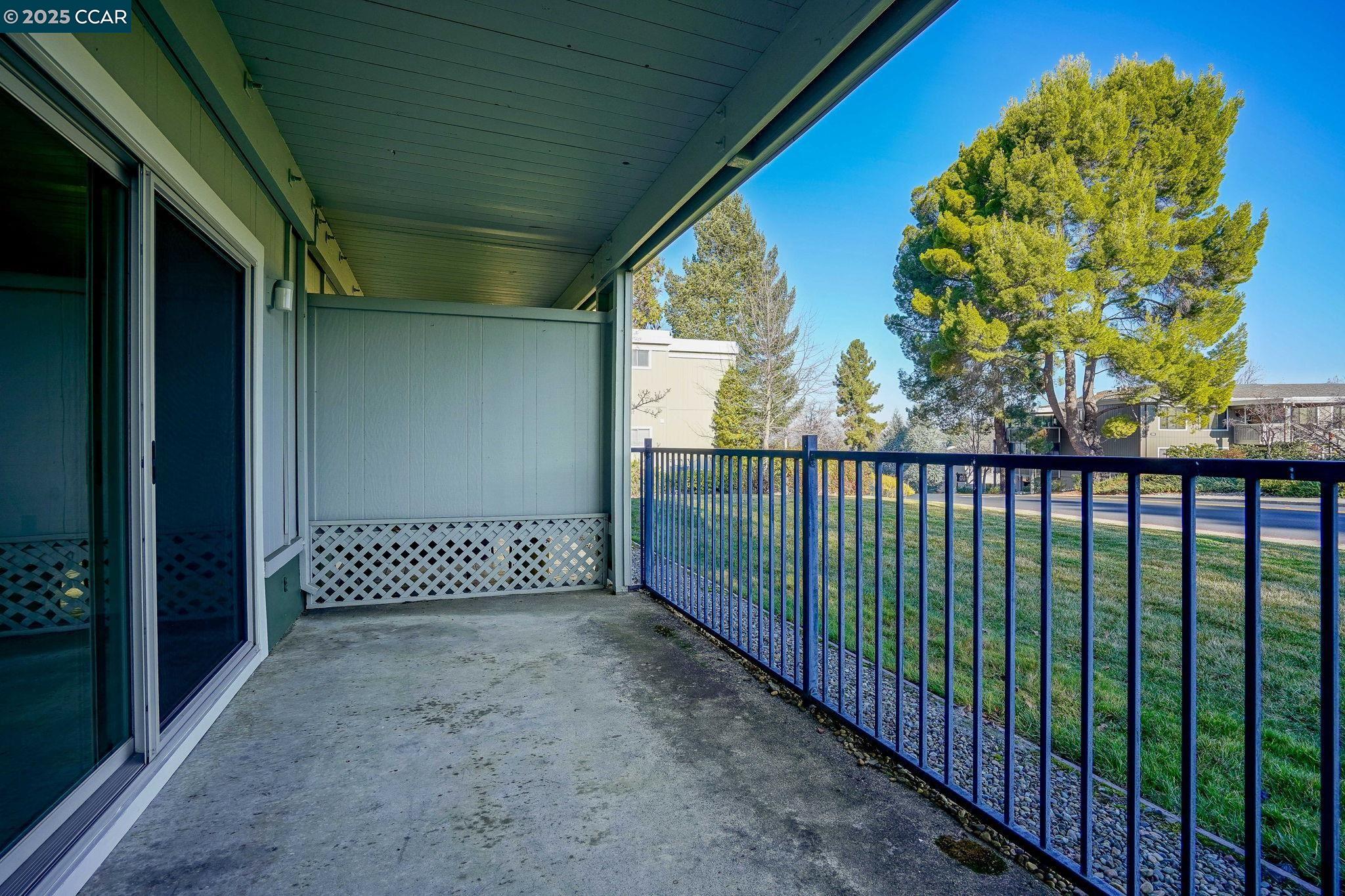 1100 Singingwood Ct. # 4