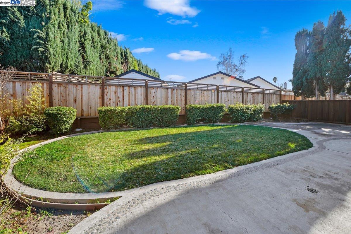 1444 El Padro Dr