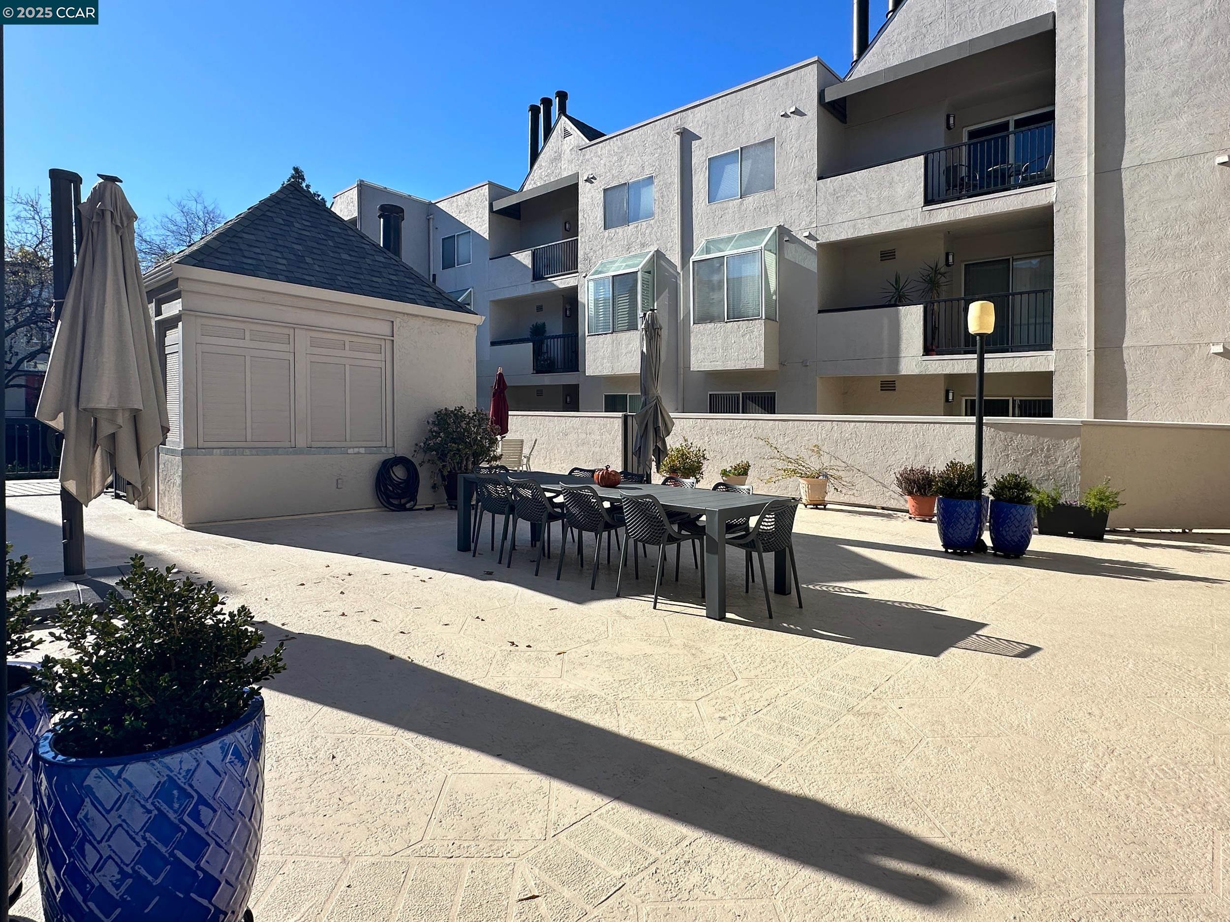 3183 Wayside Plz # 102