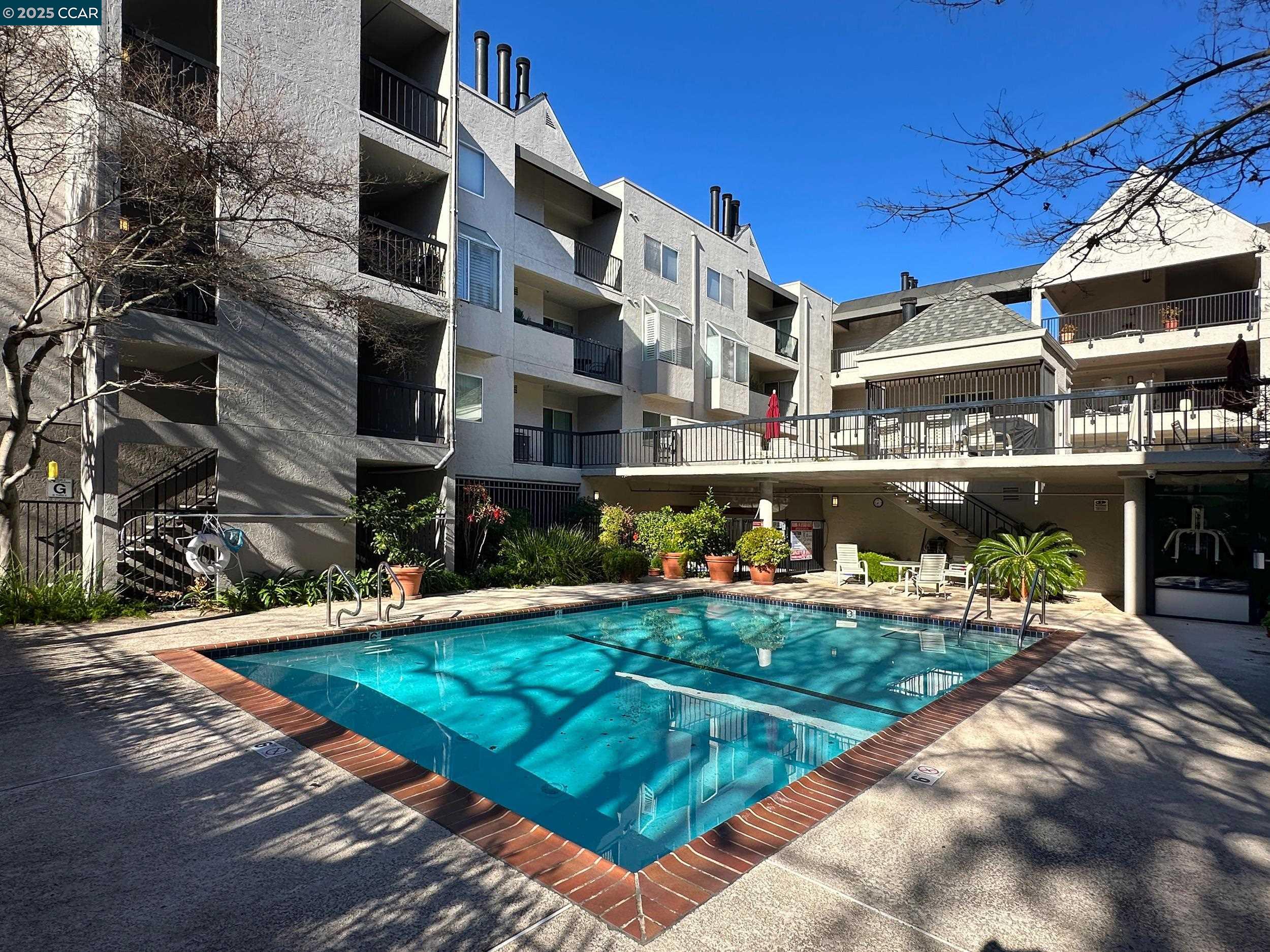 3183 Wayside Plz # 102