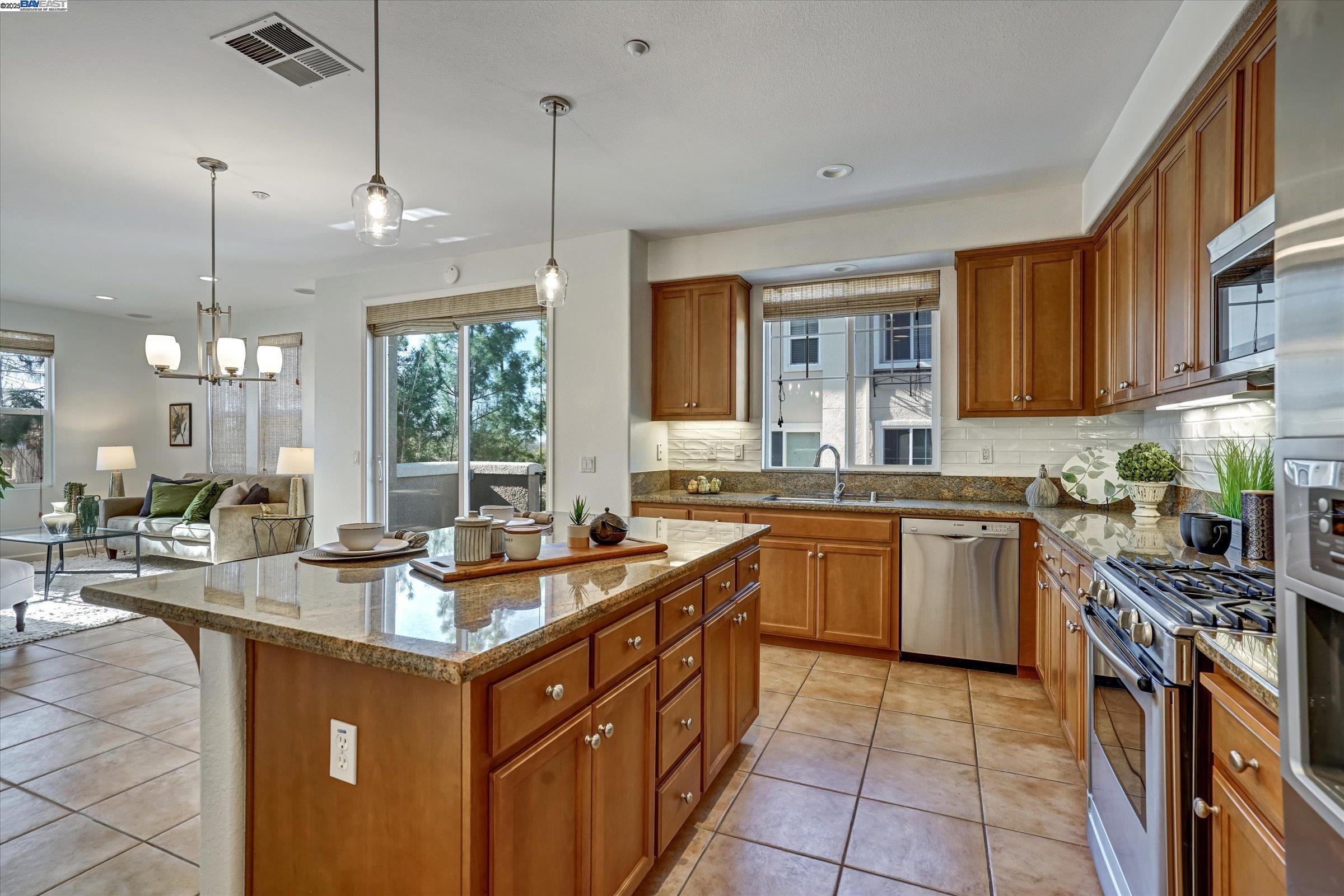 2866 Alnwick Ave # 4