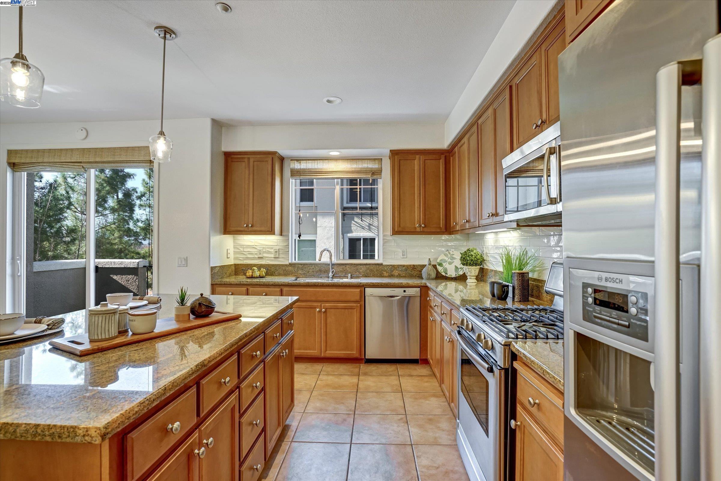 2866 Alnwick Ave # 4