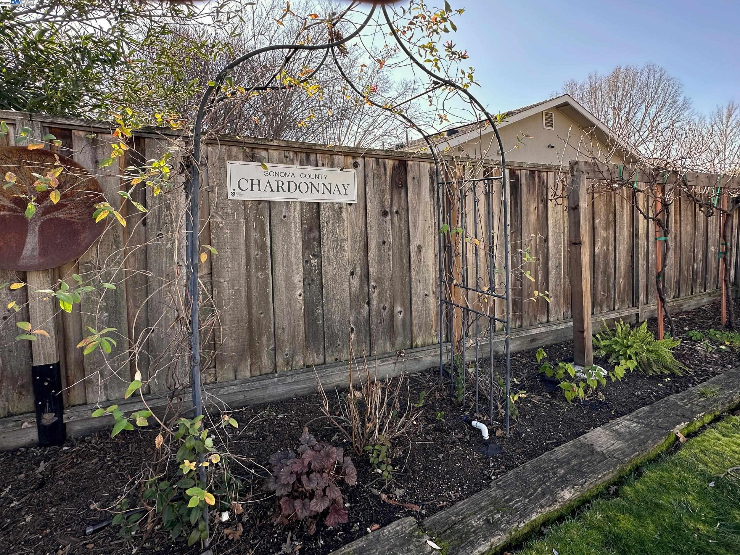 143 Jennie Dr